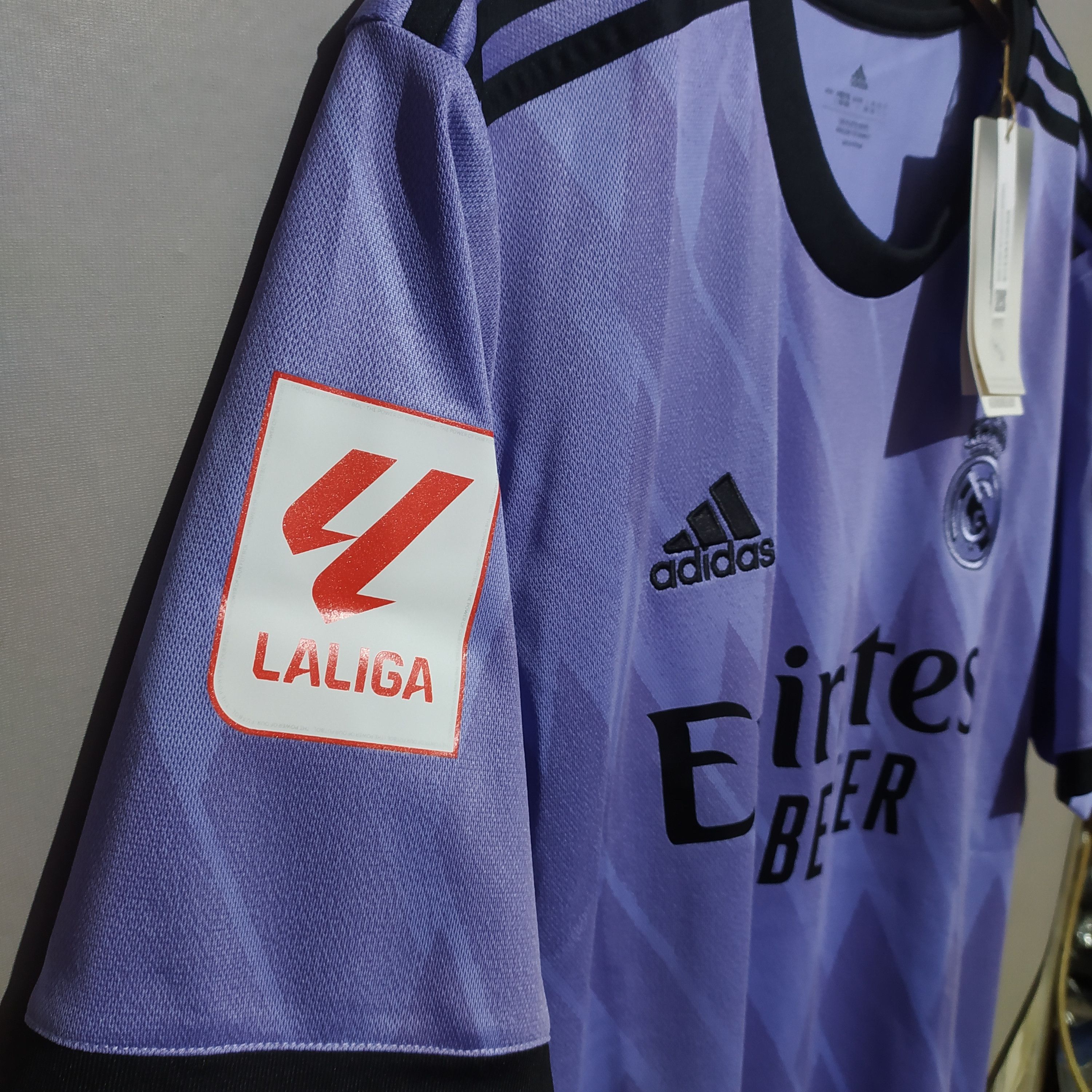 Adidas Real Madrid 2022/24 #5 Bellingham Away Jersey Size US M / EU 48-50 / 2 - 8 Thumbnail