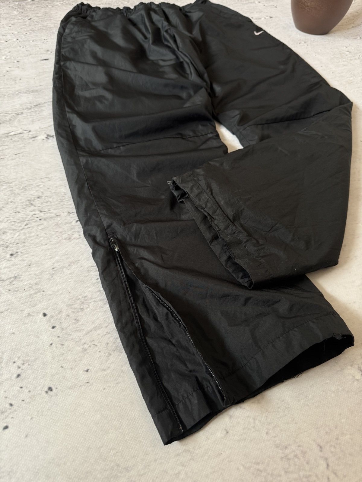 Nike × Vintage NIKE NYLON VINTAGE Y2K OVERSIZE BAGGY FIT PANTS SWEATPANTS Size US 34 / EU 50 - 5 Thumbnail