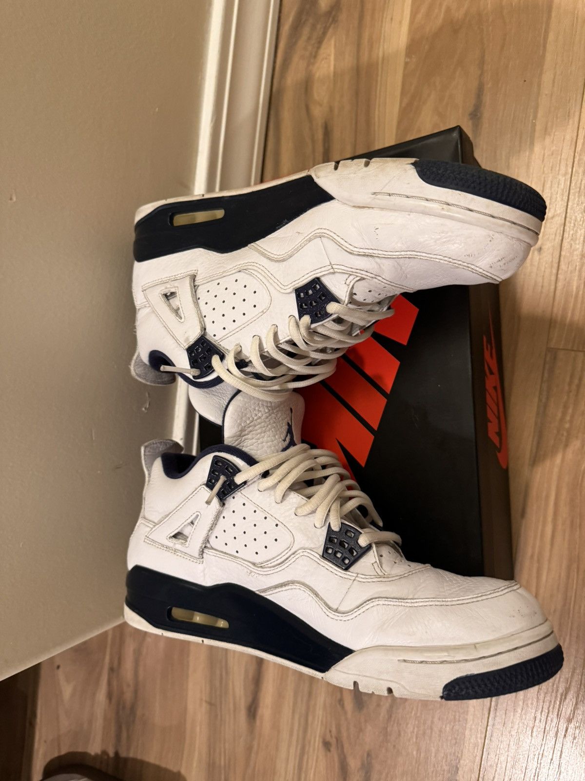 Jordan Brand Jordan 4 Colombia Size US 11.5 / EU 44-45 - 5 Thumbnail