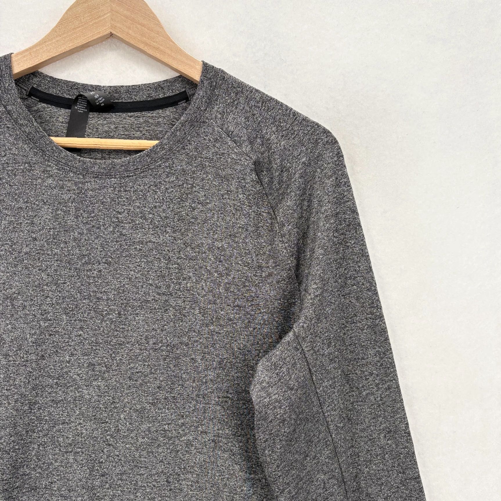 Lululemon Lululemon Shirt Mens M Gray Long Sleeve Performance Athletic Running Gym Raglan Crew Neck Lightweight Moisture Wicking Quick Dry Size US M / EU 48-50 / 2 - 2 Thumbnail