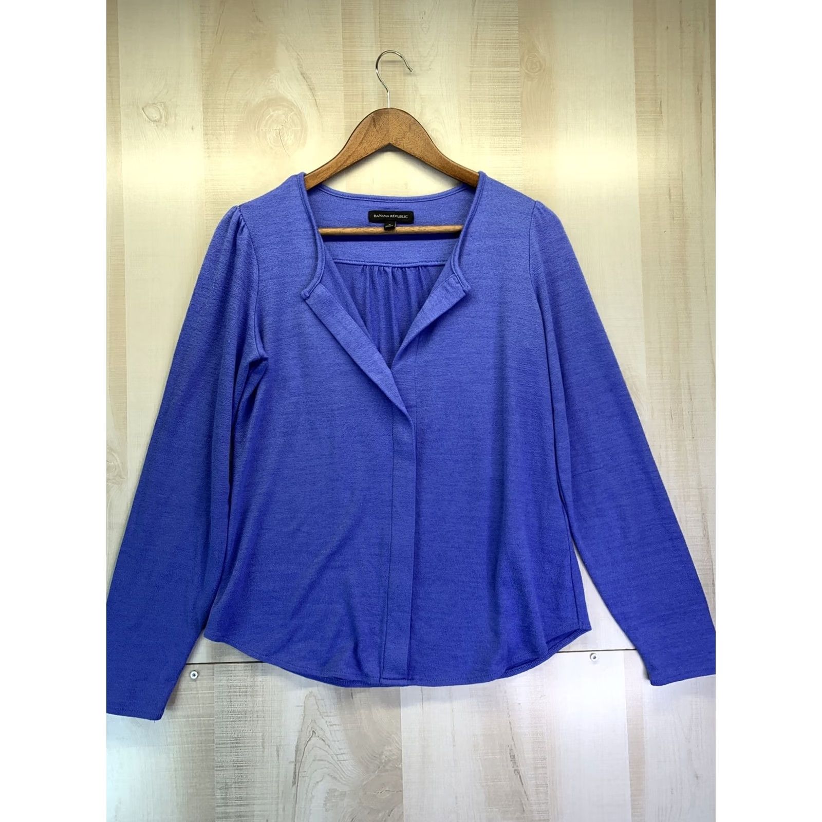 Banana Republic Banana Republic Women’s Sweater V-Neck Blue XS/S Light Pullover Top-4218 Size S / US 4 / IT 40 - 2 Thumbnail