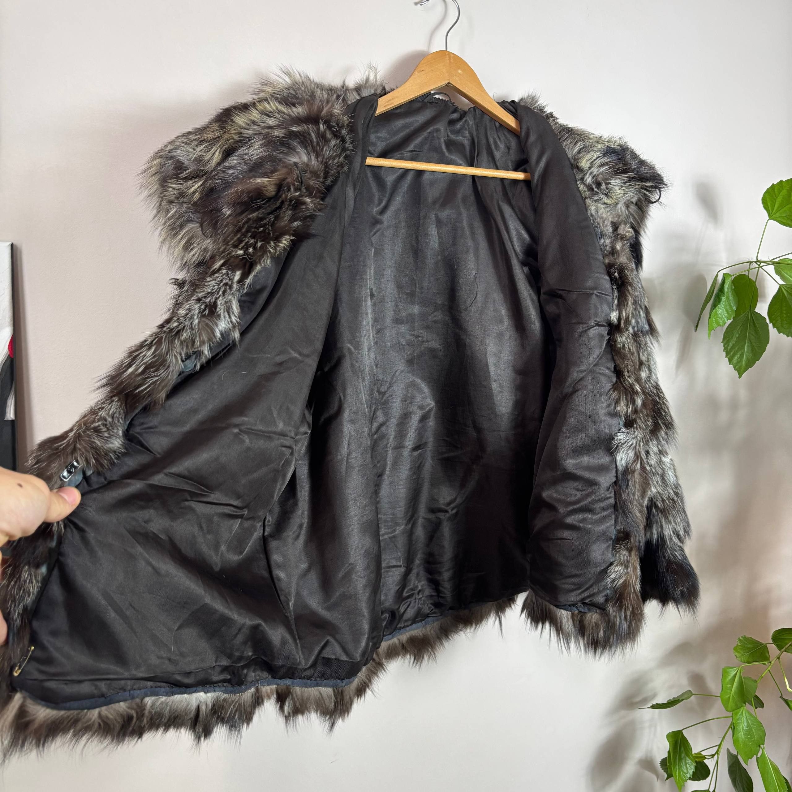 Other REAL BLACK SILVER FOX FUR COAT JACKET VINTAGE Size US M / EU 48-50 / 2 - 4 Thumbnail