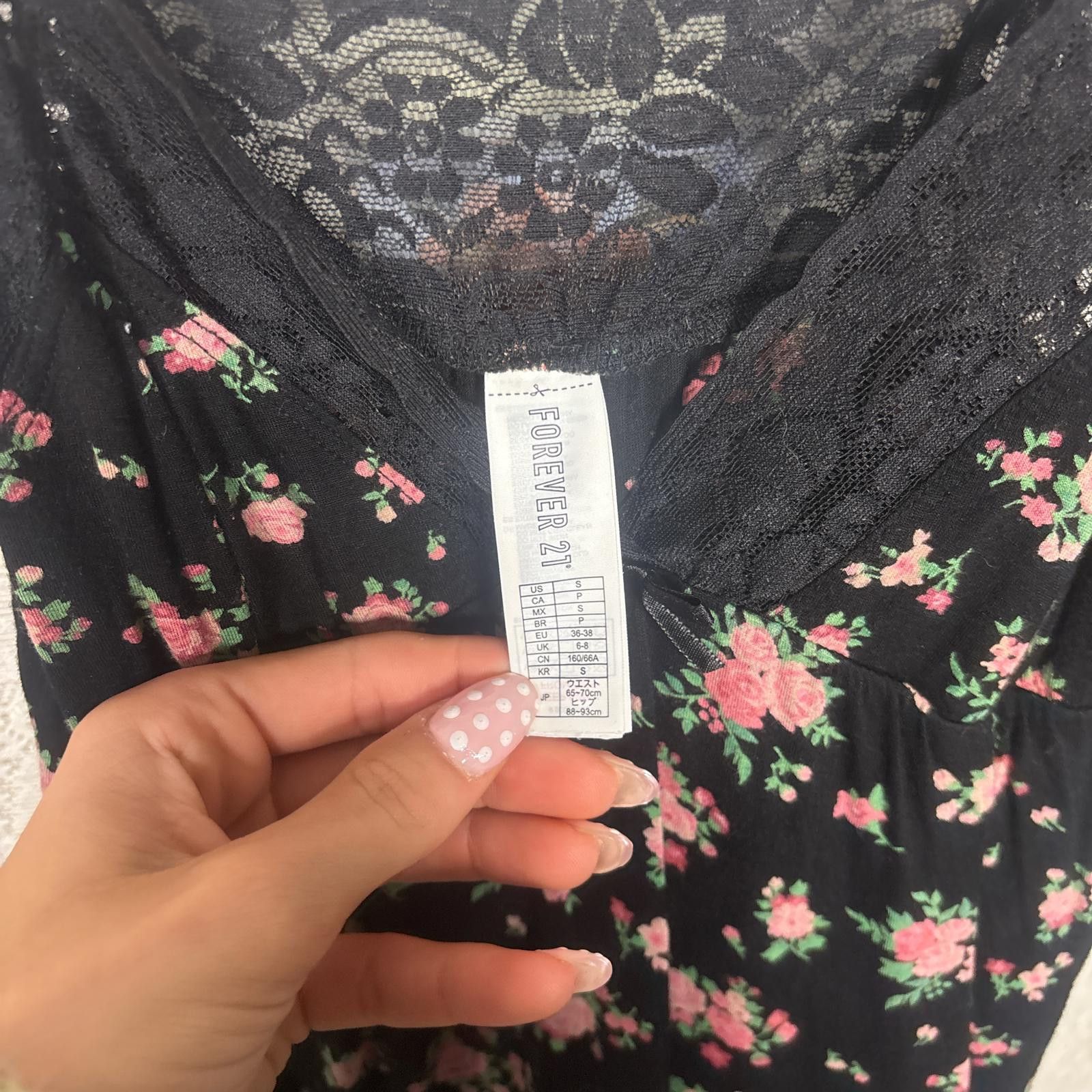 Forever 21 vintage forever 21 floral lace romper Size 28" / US 6 / IT 42 - 5 Thumbnail