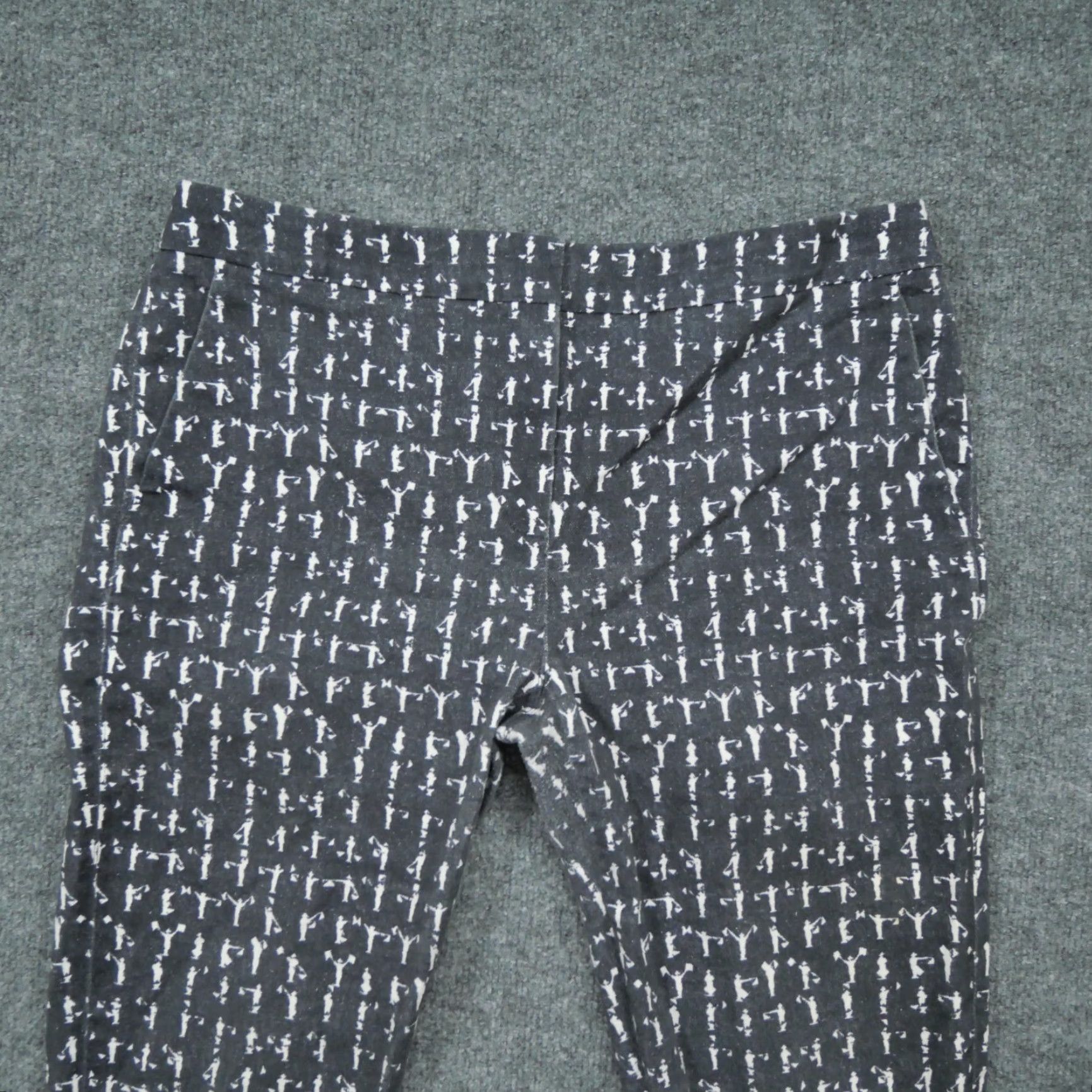 Max Mara VINTAGE Max Mara Pants Womens 14 Grey White Flag Cropped Made In Italy Trouser 34x25 Casual Solid 90s Art Flag Mens? Size 36" / US 14 / IT 50 - 2 Thumbnail