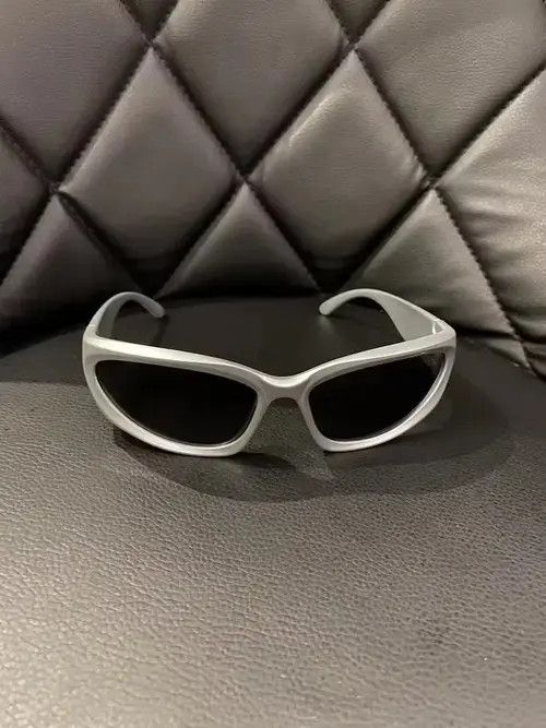 Vintage Vintage Y2K glasses Sunglasses cyber retro rare cozy silver Size ONE SIZE - 4 Thumbnail