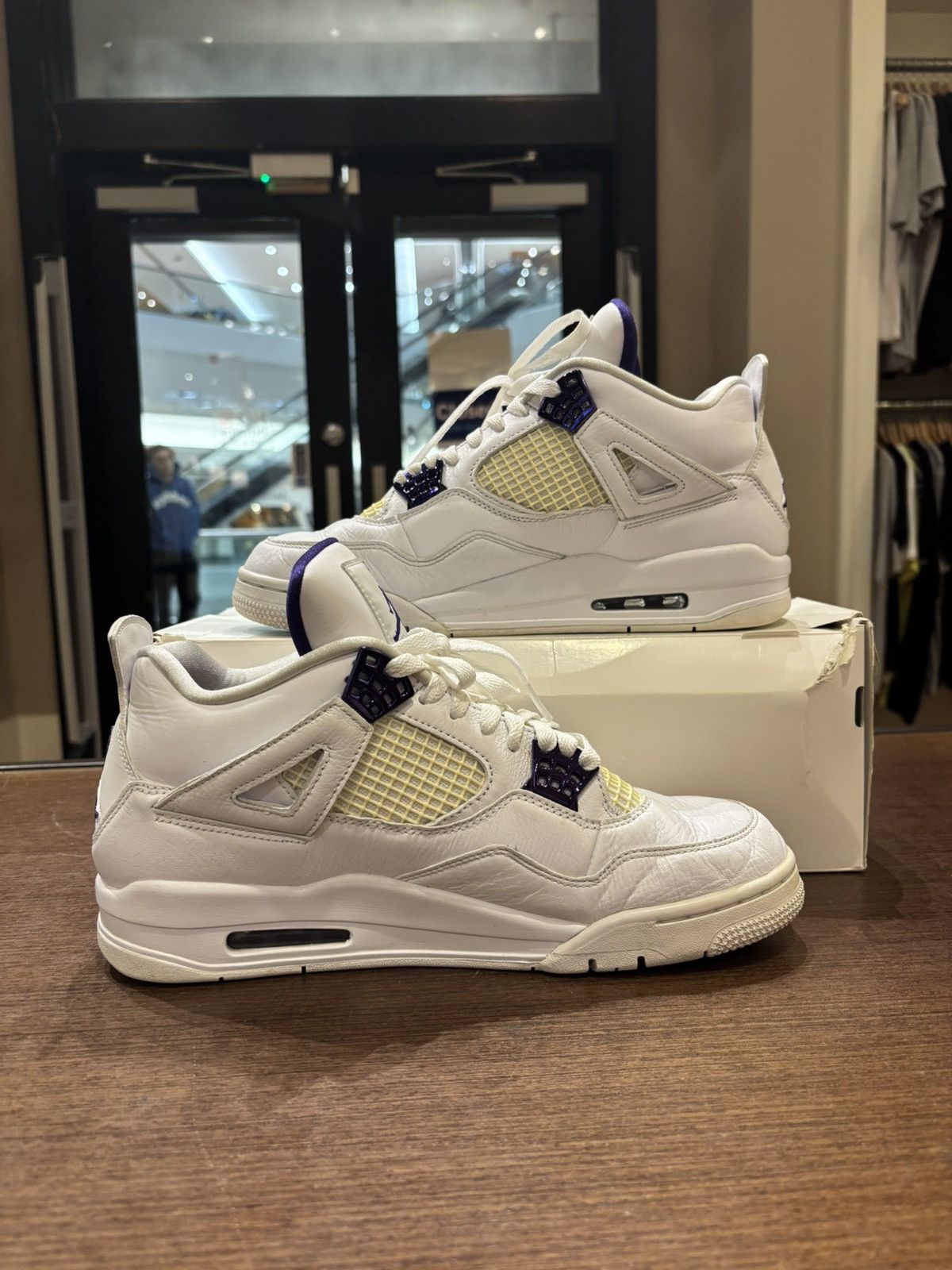 Jordan Brand Jordan 4 Retro “Metallic Purple” Size US 10 / EU 43 - 4 Thumbnail