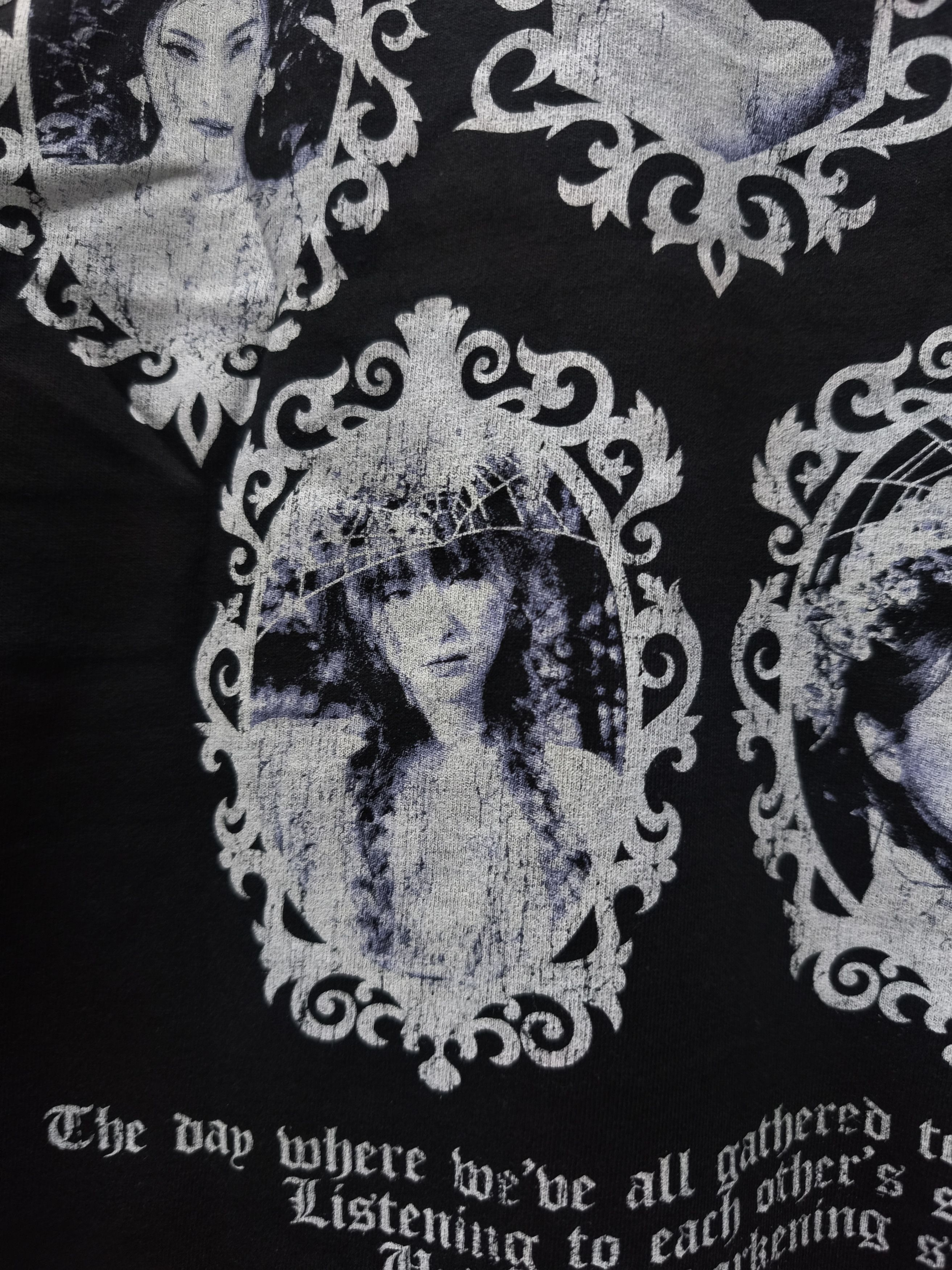 Rap Tees Red Velvet Horror Bride's T-shirt Size US XL / EU 56 / 4 - 15 Thumbnail