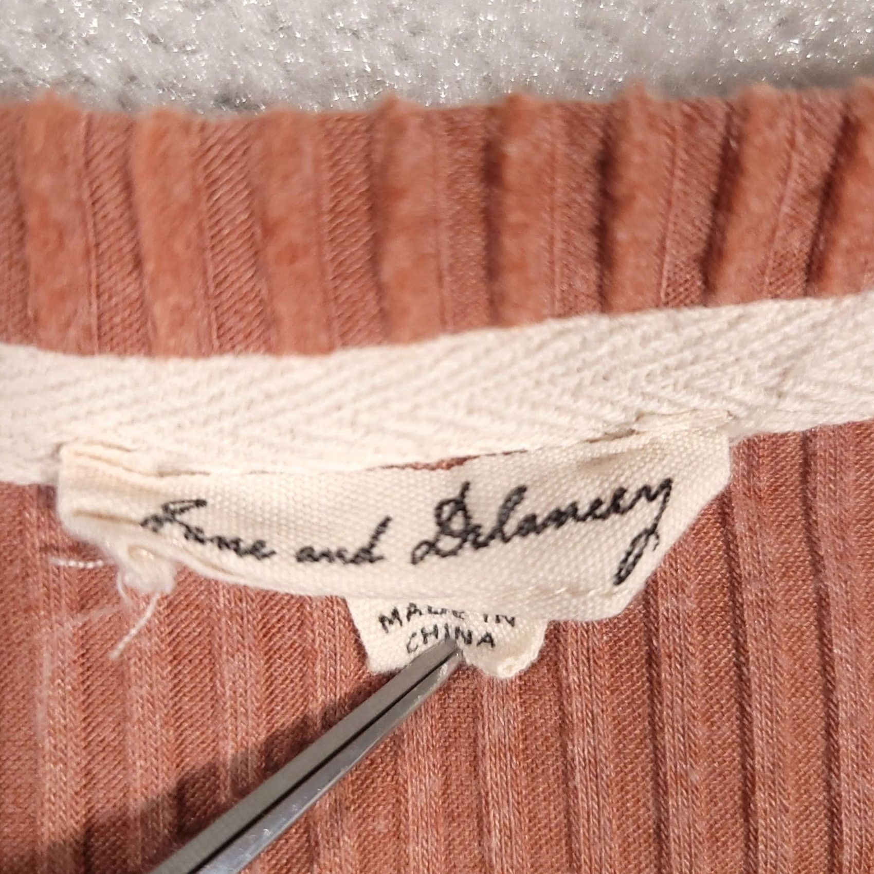 Vintage Rose and Delaney Sweater Womens Medium Orange Ribbed Pullover Crewneck Soft Cozy Size M / US 6-8 / IT 42-44 - 5 Thumbnail
