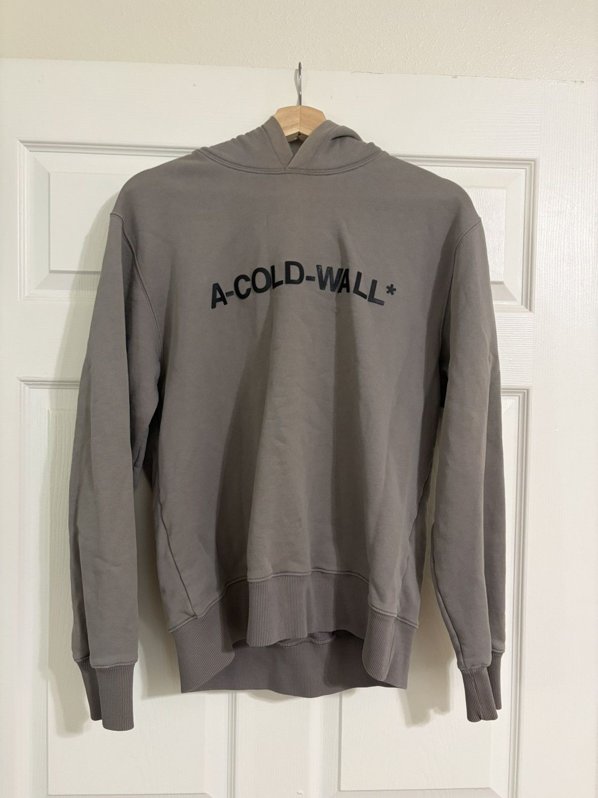 A-COLD-WALL* A-COLD-WALL* ESSENTIAL LOGO HOODIE Size US L / EU 52-54 / 3 - 1 Thumbnail