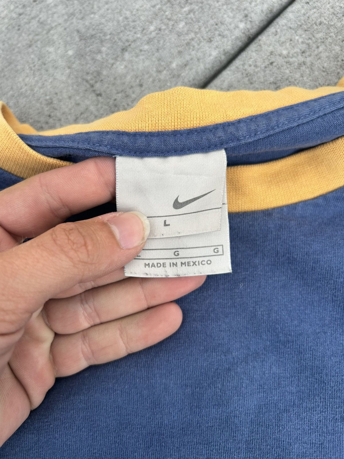 Nike × Vintage Vintage blue Nike shirt Size US L / EU 52-54 / 3 - 2 Thumbnail