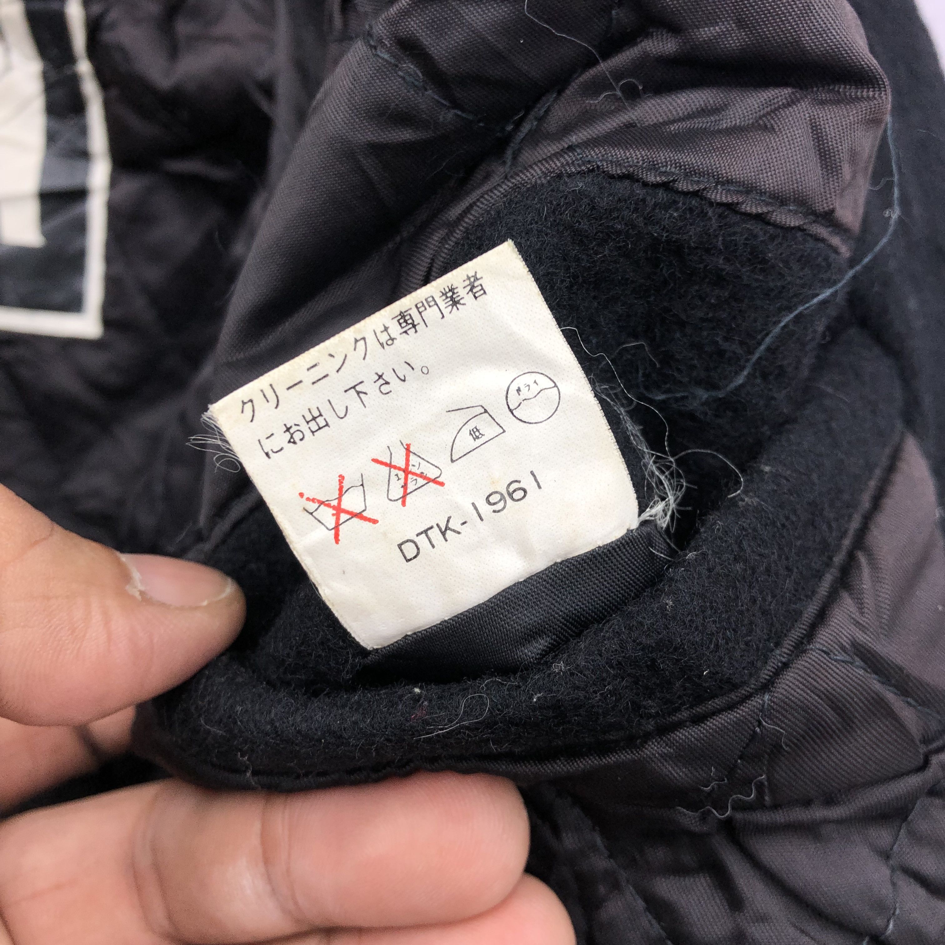 Vintage Vintage Demobmen Letterman Varsity Wool Bomber Jacket Size US L / EU 52-54 / 3 - 9 Thumbnail