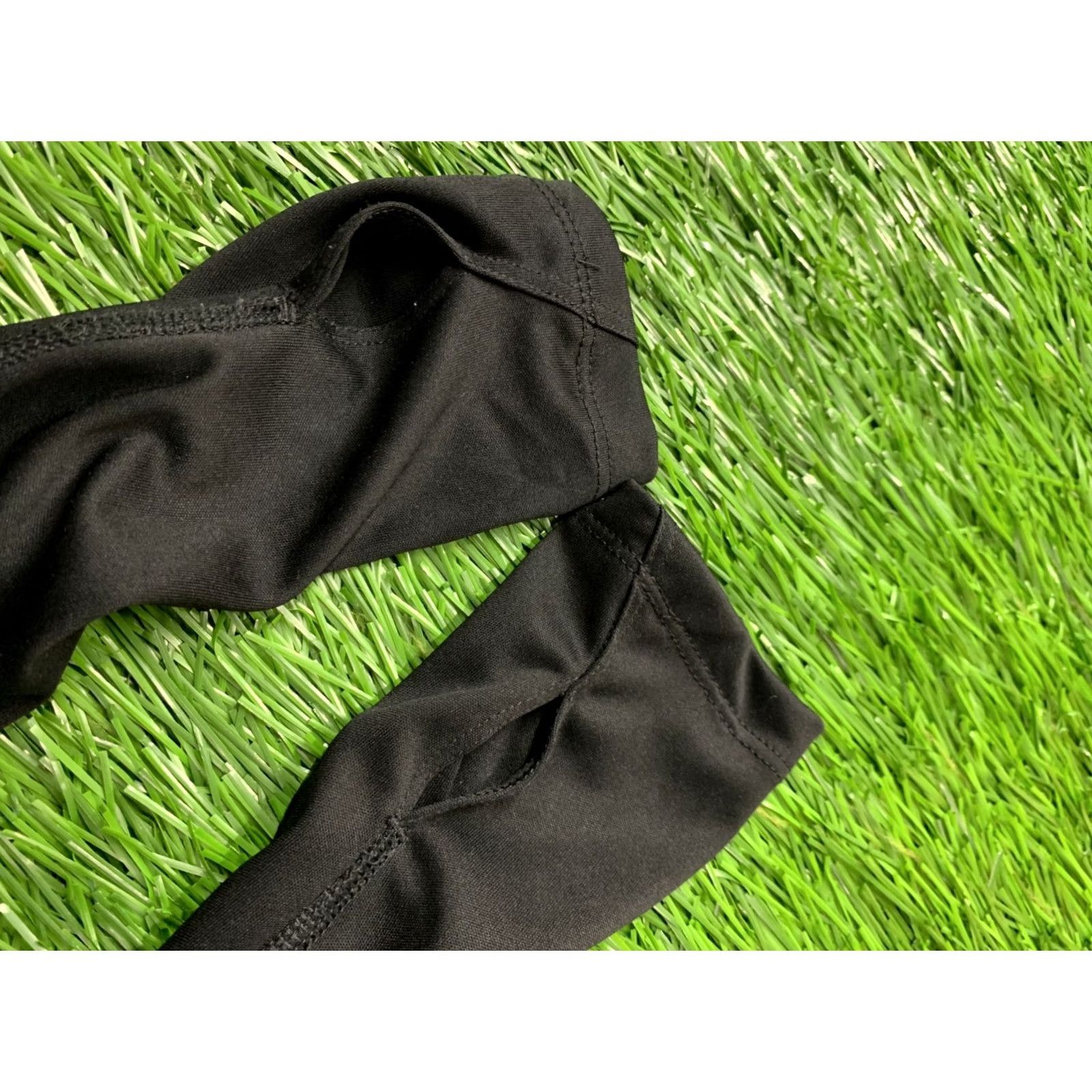 Nike NIKE DRI-FIT 2022 RUNNING Women LONG SLEEVE SHIRT Jersey Tee ORIGINAL SIZE S Black Training 2022 Nike Running Womens Shirts L/S Jersey Tee Size S / US 4 / IT 40 - 4 Thumbnail