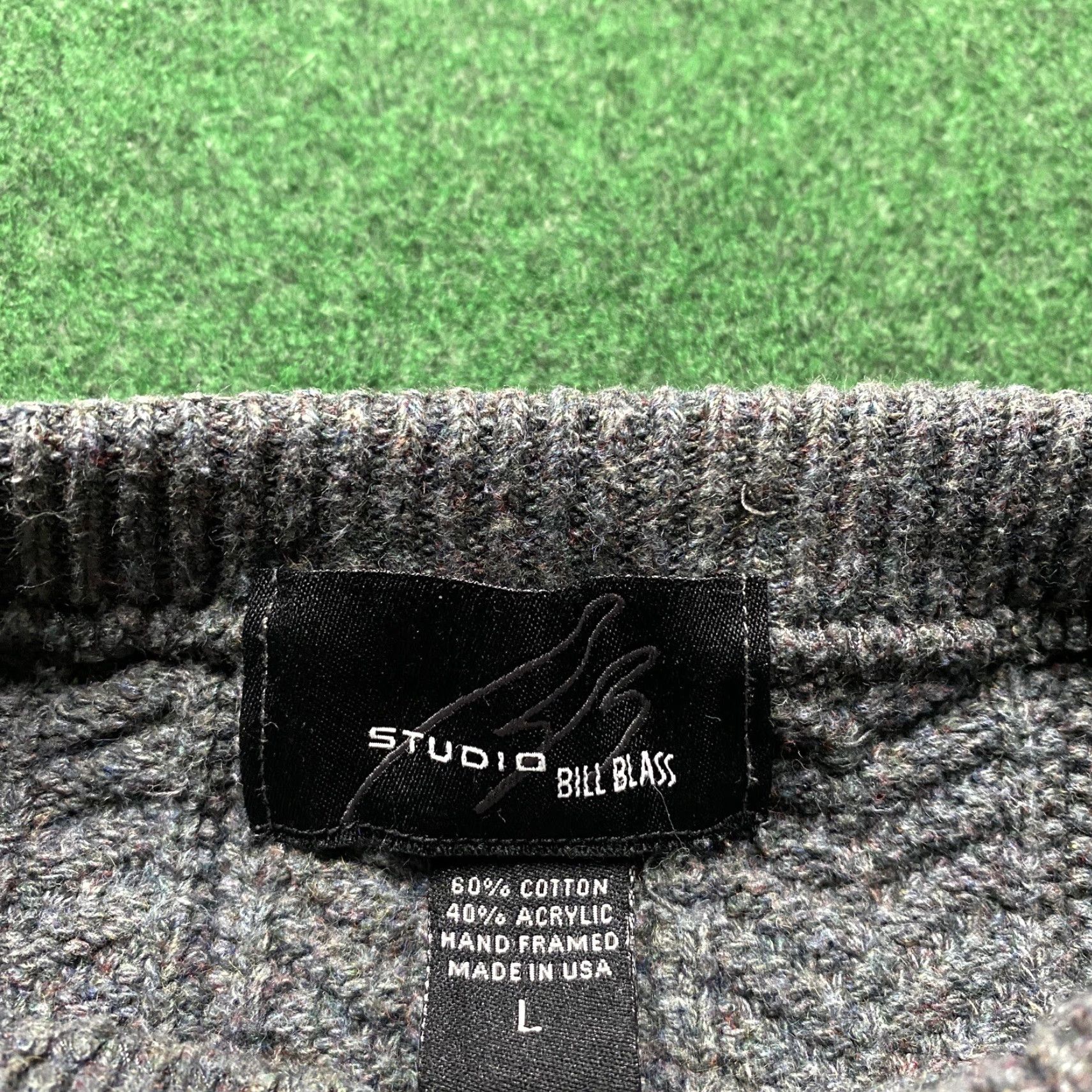 Bill Blass VINTAGE Bill Blass Sweatshirt Mens L Gray Cotton Knit Ribbed Crew Neck Graphic Print USA MADE Size US L / EU 52-54 / 3 - 4 Thumbnail