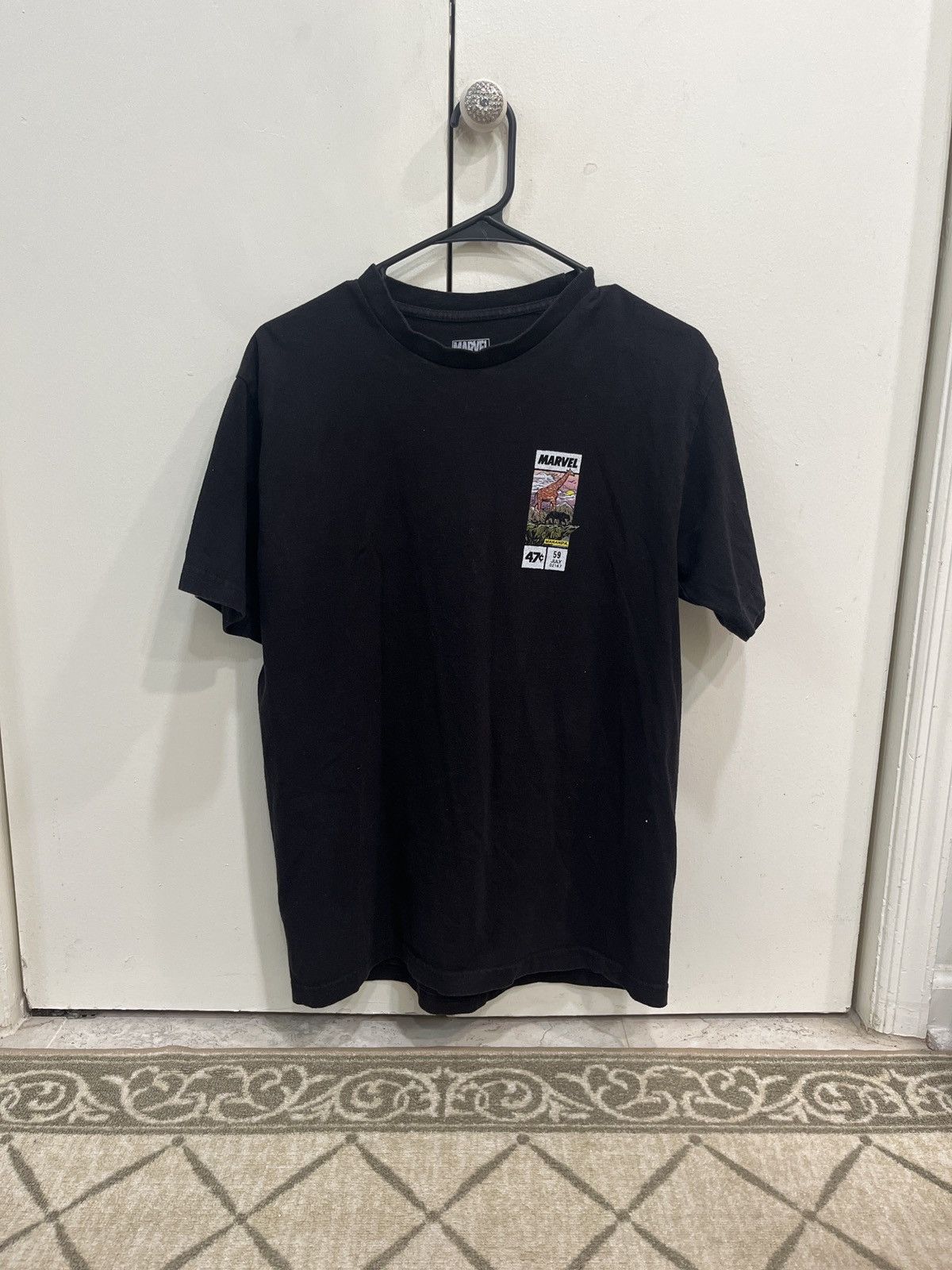Marvel Comics MARVEL Men's Medium Wakanda T-Shirt (PRE-OWNED) Size US M / EU 48-50 / 2 - 1 Thumbnail