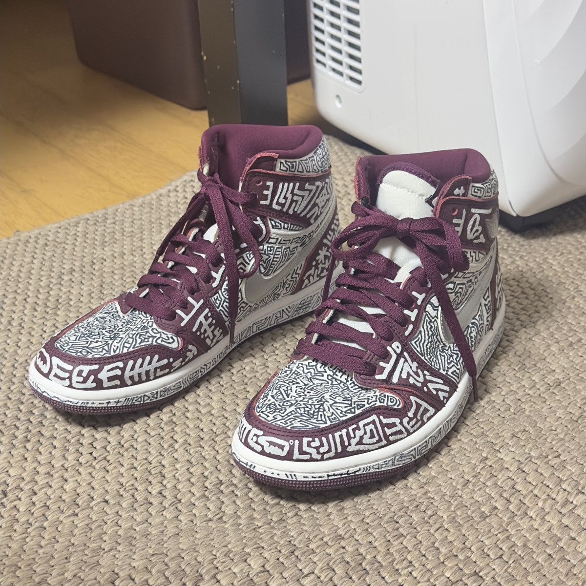 Nike Air Jordan 1 High "Doodlized" custom Size US 7 / EU 40 - 1 Thumbnail