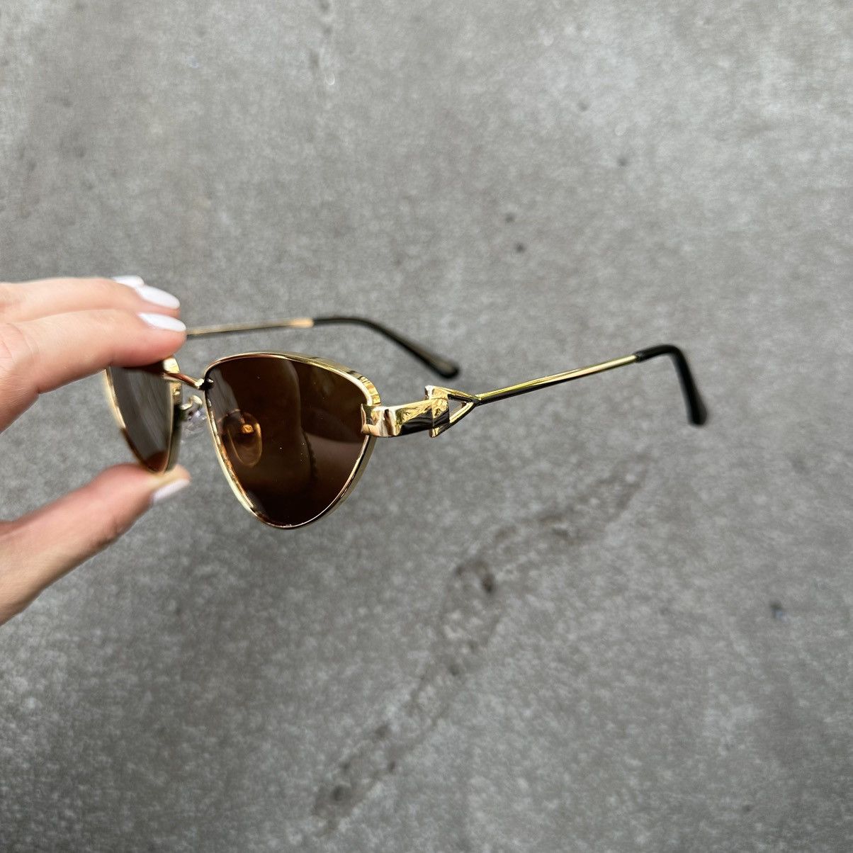Other Y2K Unisex Sunglasses Retro Fashion Shades KD9337-01 Size ONE SIZE - 2 Thumbnail