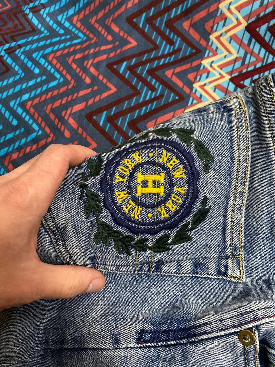 Tommy Hilfiger × Vintage Vintage 90s Tommy Hilfiger distressed relaxed fit jeans Size 30" / US 8 / IT 44 - 15 Thumbnail