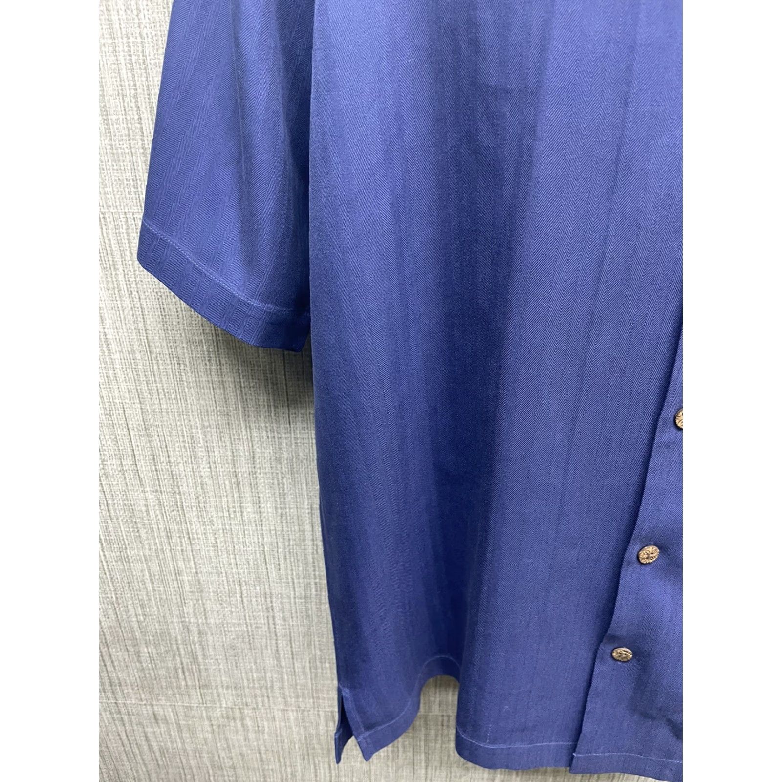 Tommy Bahama VINTAGE Tommy Bahama Shirt Hawaiian Silk Button-Down Short Sleeve M Dark Blue Mens M Size US M / EU 48-50 / 2 - 4 Thumbnail