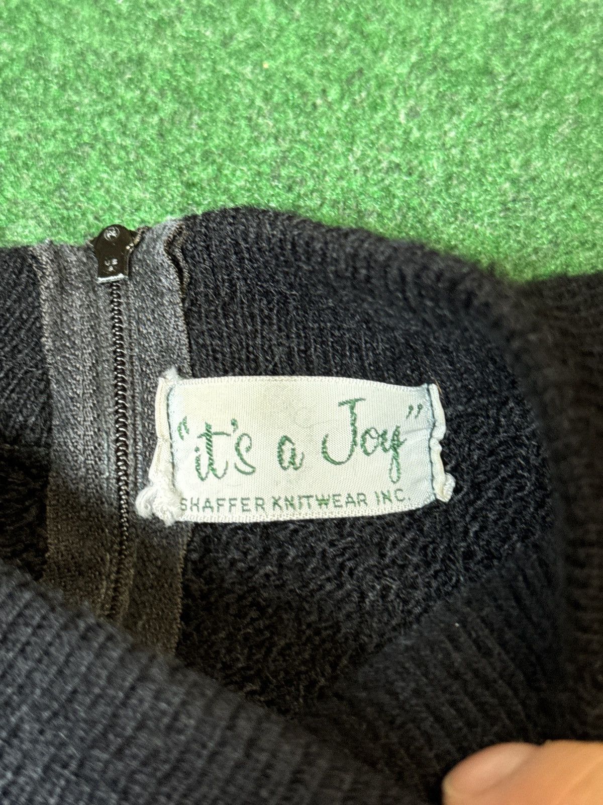 Vintage Vintage 60s 70s Saffer Knit Wear Inc Talon Black Sweater Size XS / US 0-2 / IT 36-38 - 2 Thumbnail