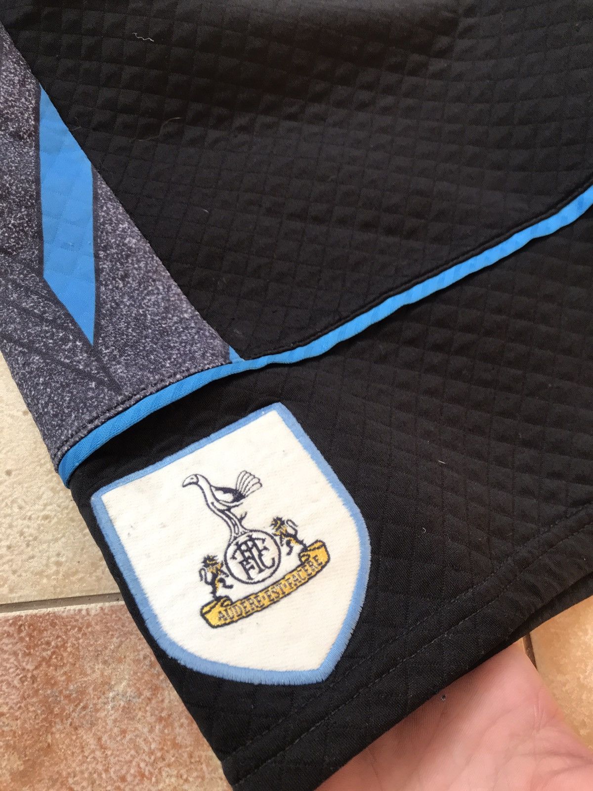 Umbro × Vintage Vintage Tottenham Hotspur 1993-1995 Soccer Shorts Jersey Size US 32 / EU 48 - 4 Thumbnail
