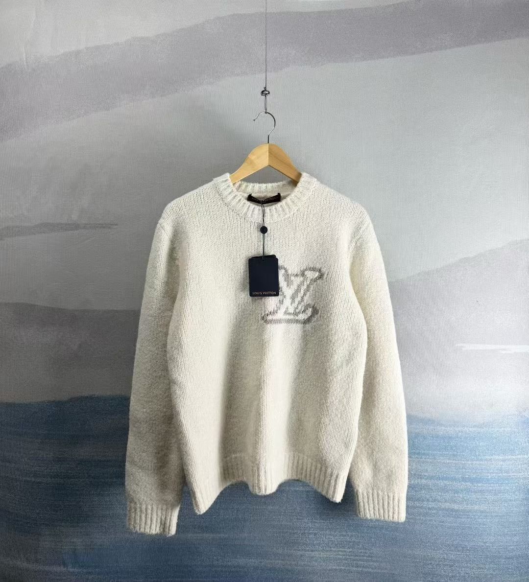 Louis Vuitton white teddy wool sweater by Louis Vuitton Size US L / EU 52-54 / 3 - 1 Thumbnail