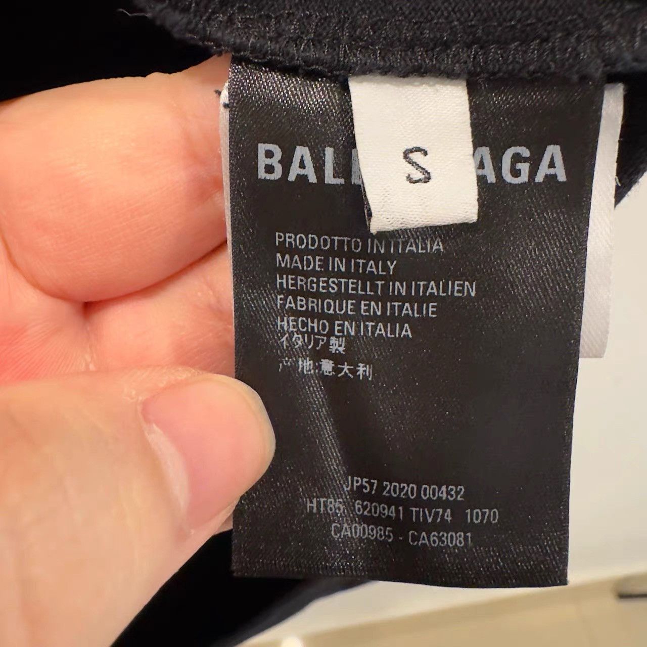 Balenciaga Balenciaga Black Crew Short Sleeve K28 Size US S / EU 44-46 / 1 - 4 Thumbnail