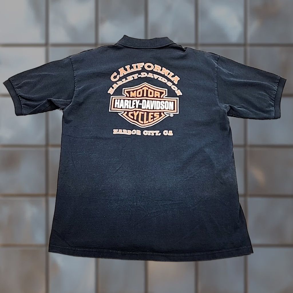 Harley Davidson VINTAGE Harley-Davidson Polo Shirt Mens L Black Motorcycle Short Sleeve Harbor City CA Polo Shirt T-Shirt Harley-Davidson Mens Logo City USA 2000s Size US L / EU 52-54 / 3 - 1 Thumbnail