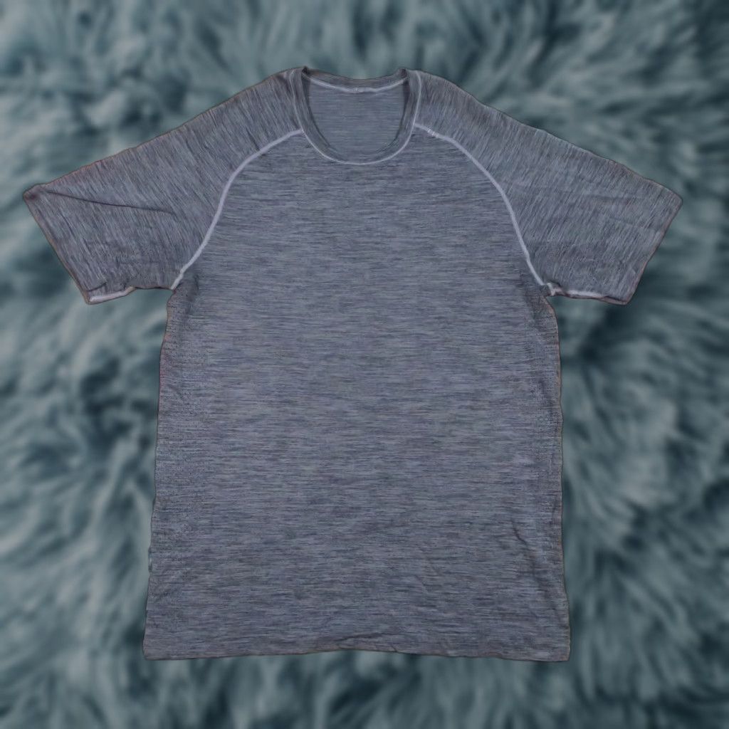 Lululemon Lululemon Shirt Mens Medium Gray Performance Crew Vented Sides Size US M / EU 48-50 / 2 - 1 Thumbnail