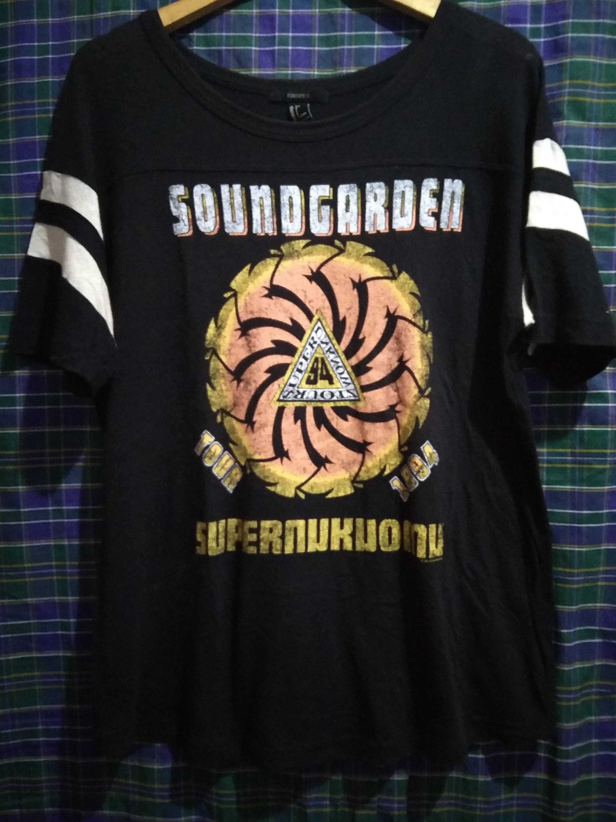 Band Tees Rare Forever 21 Soundgarden Super unknown 94 tour Size US L / EU 52-54 / 3 - 1 Thumbnail