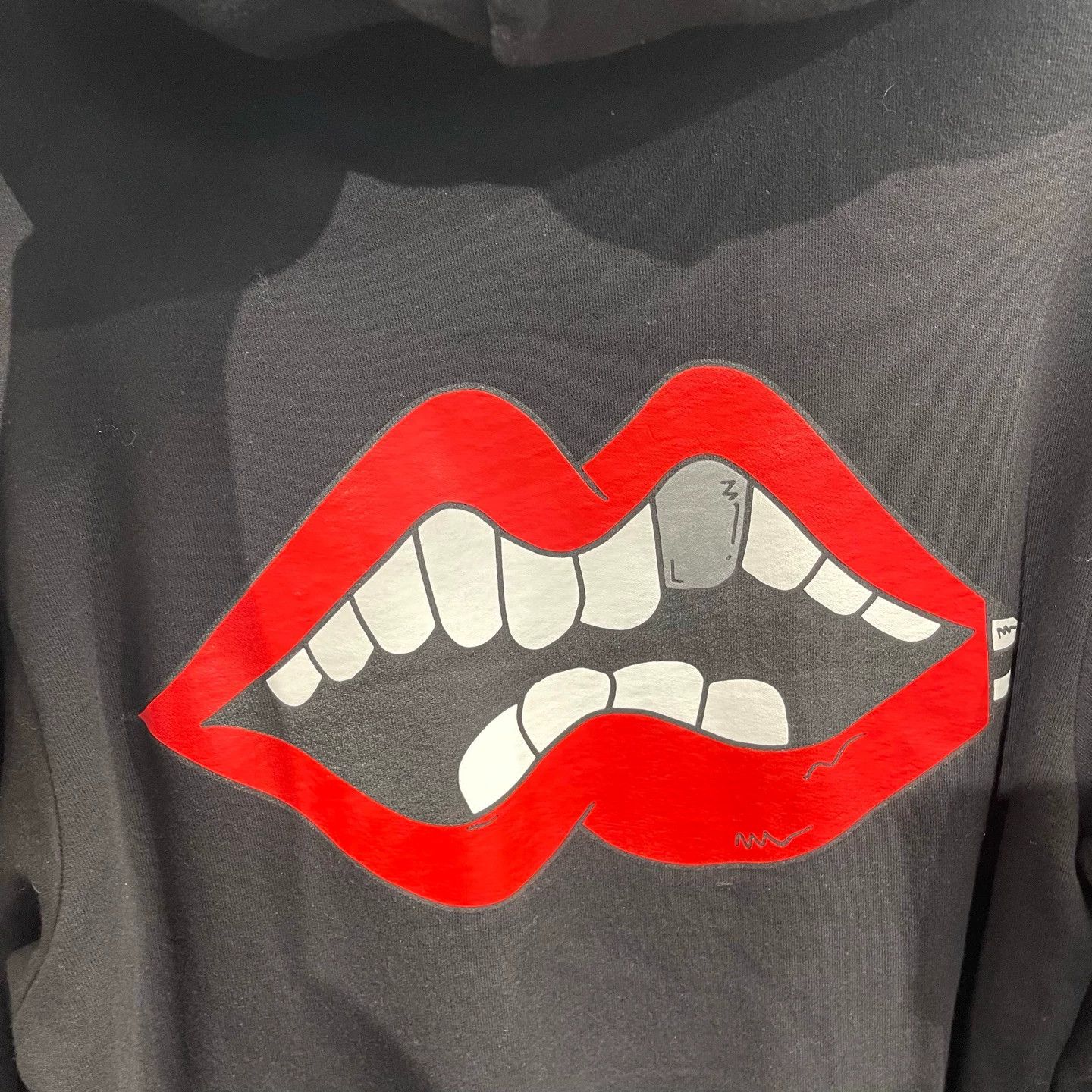 Chrome Hearts Chrome Hearts Red Lips Hidden Sleeve Hoodie (L, Like New) Size US L / EU 52-54 / 3 - 7 Thumbnail