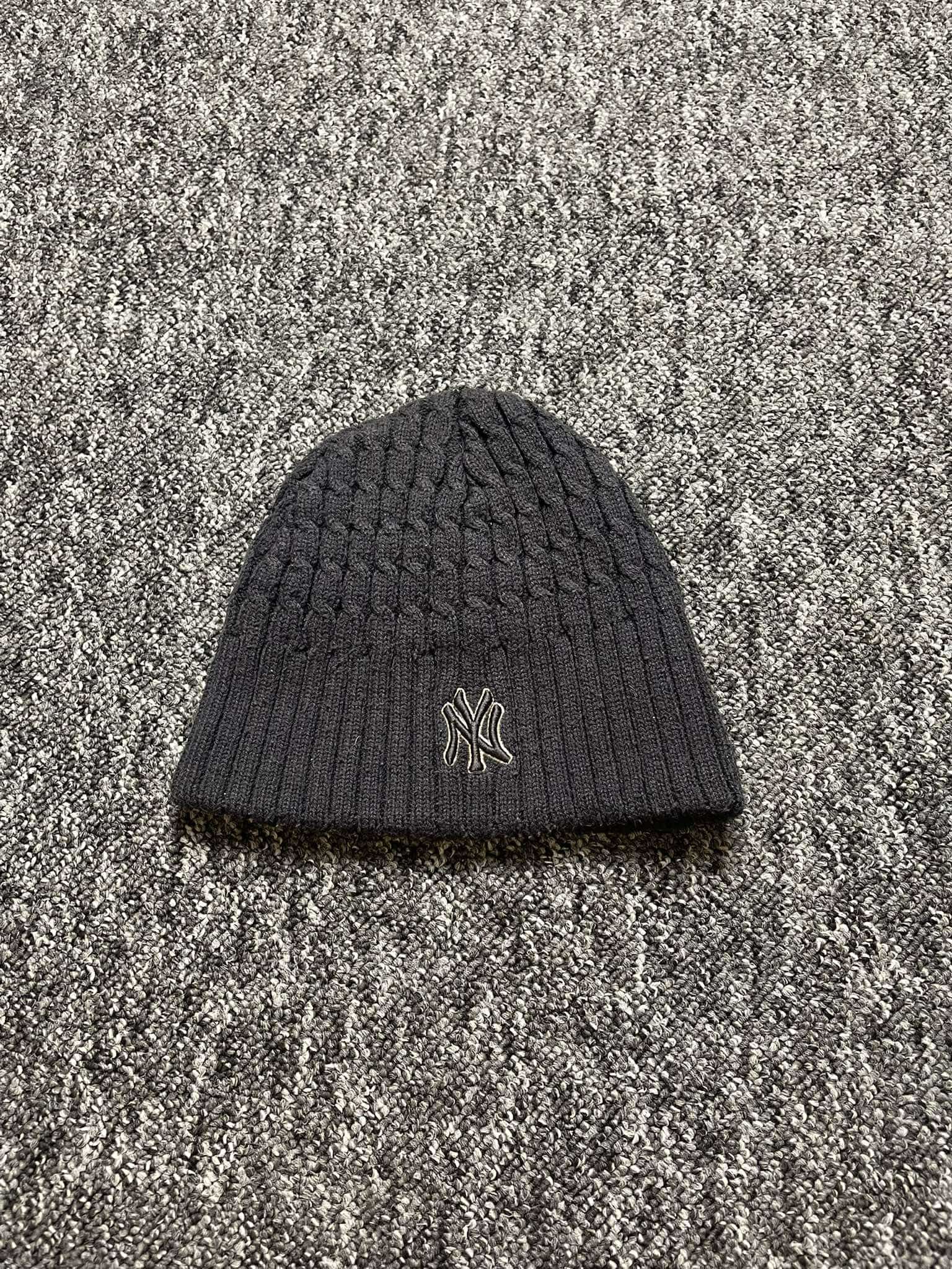 New Era × Vintage Vintage Winter Hat retro style logo New Era y2k streetwear Size ONE SIZE - 1 Thumbnail