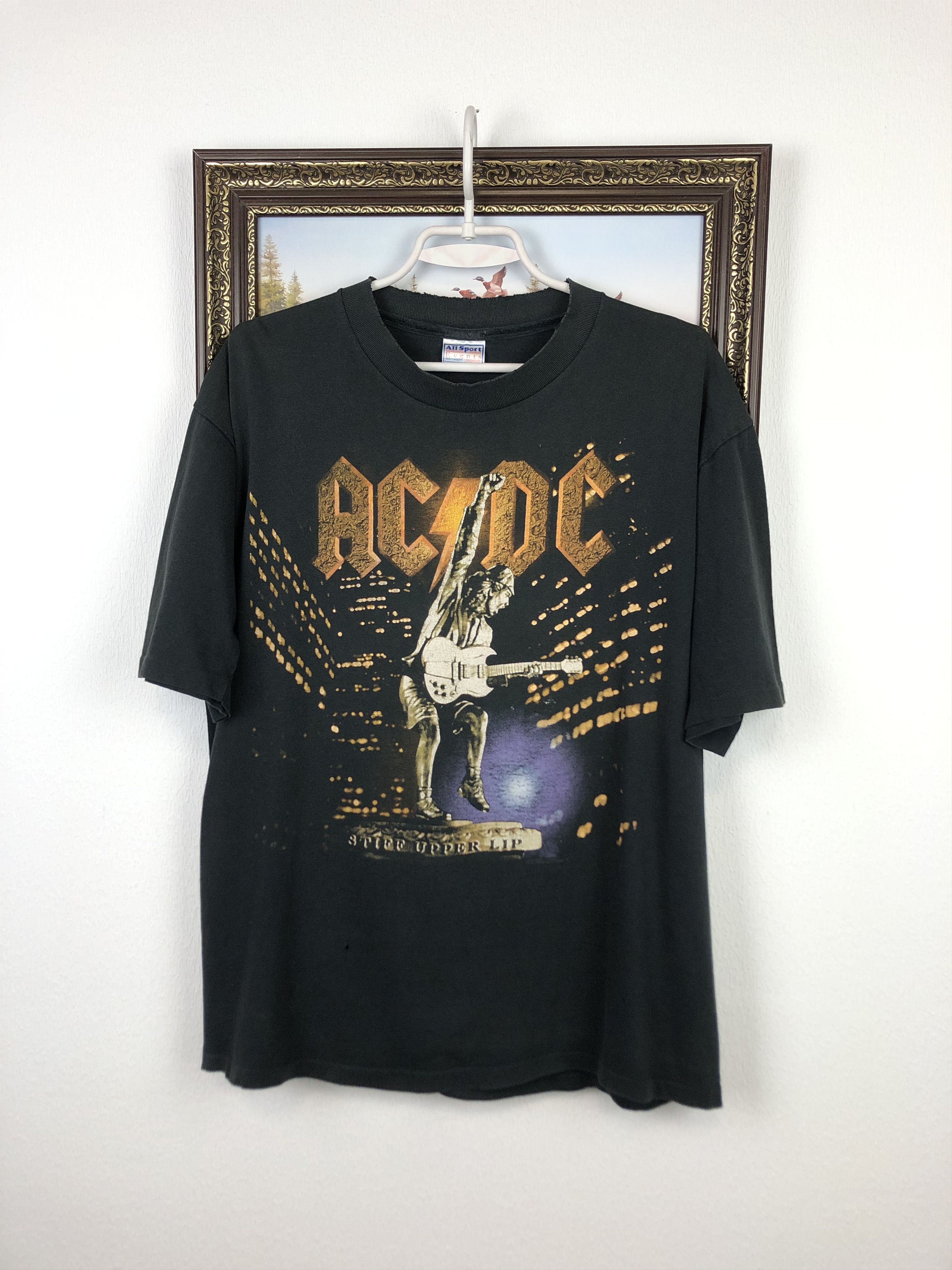 Band Tees Vintage 90's ACDC Ac/Dc Band Tour Shirt Mens Tee Over Print Size US L / EU 52-54 / 3 - 1 Thumbnail