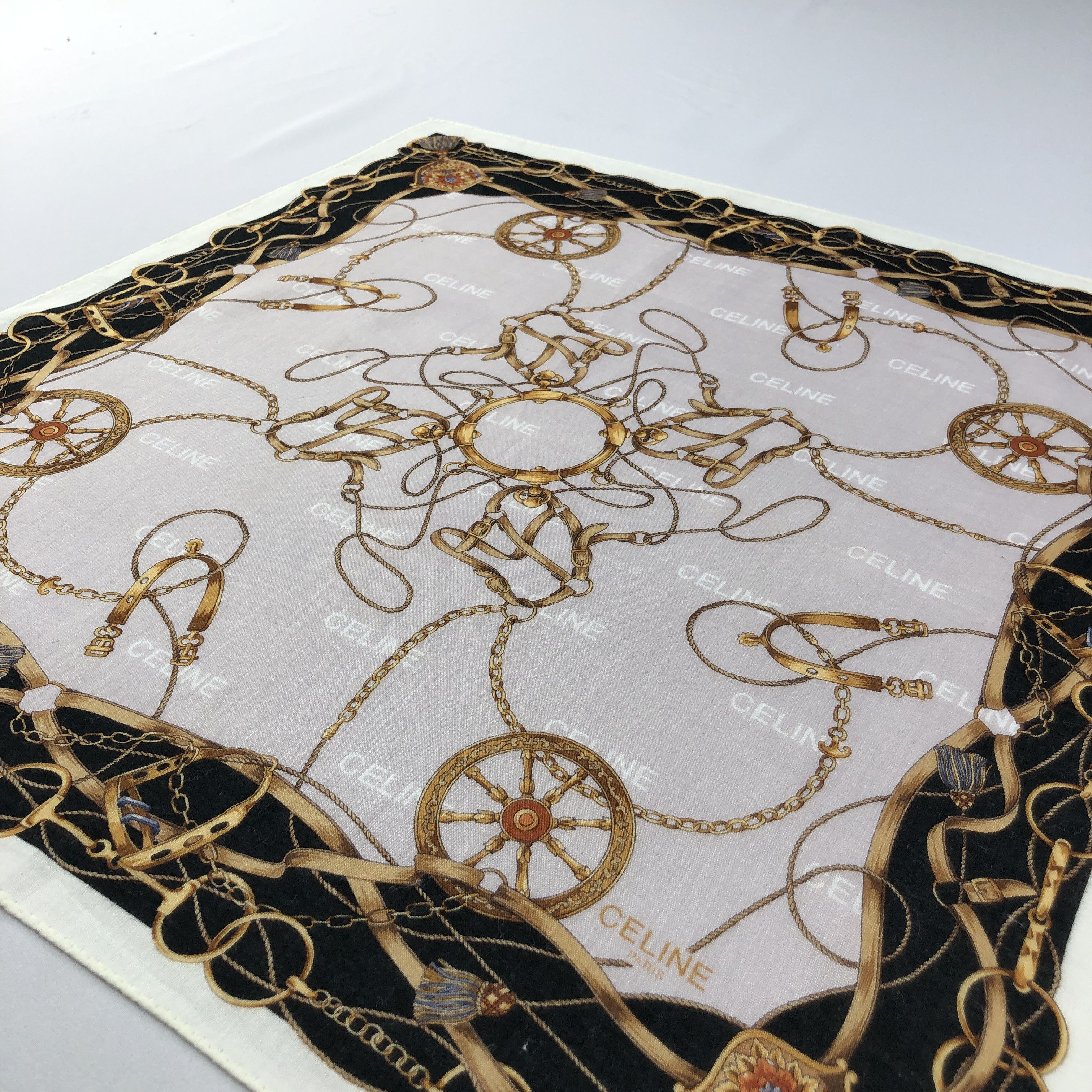 Celine Celine Handkerchief Neckerchief Bandana H3081 Size ONE SIZE - 2 Thumbnail