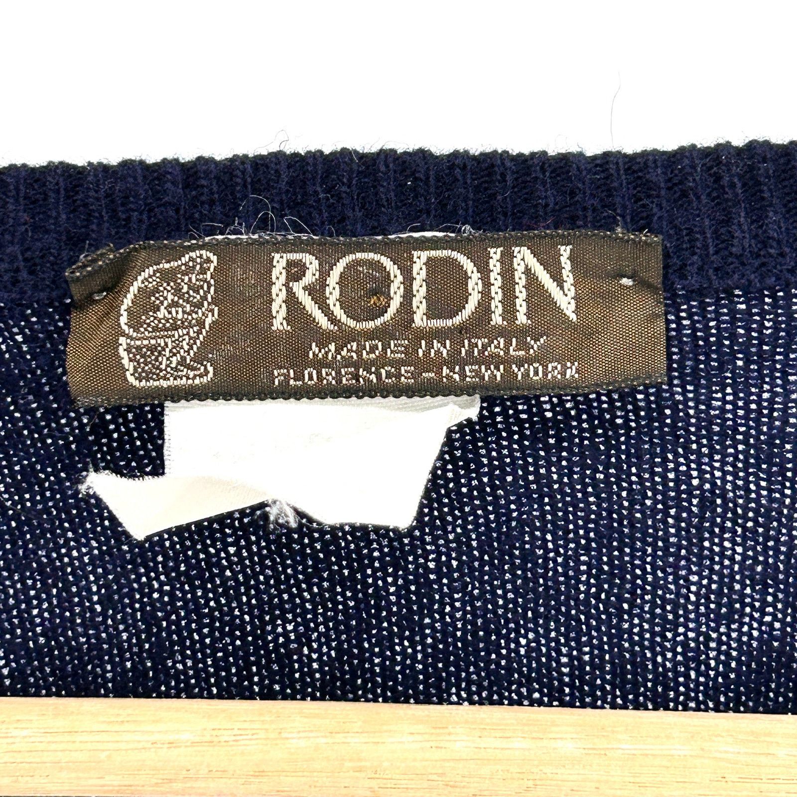 Vintage 70s Rodin Navy Blue Red Argyle Wool V-Neck Pullover Sweater Size US L / EU 52-54 / 3 - 4 Thumbnail