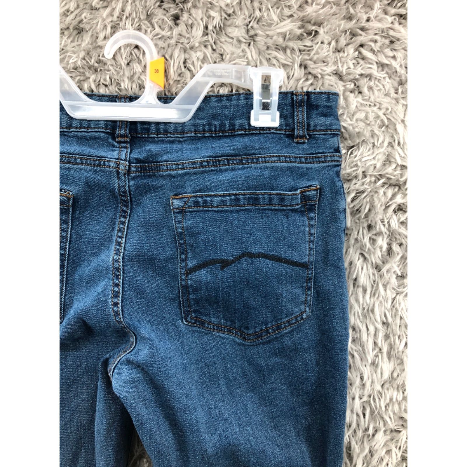 The Mountain Blue Mountain Jeans Size 8 Womens Mid Rise Dark Wash Denim Bootcut Blue Mountain Jeans Womens Size 8 Mid Rise Dark Wash Bootcut Size 30" / US 8 / IT 44 - 6 Thumbnail