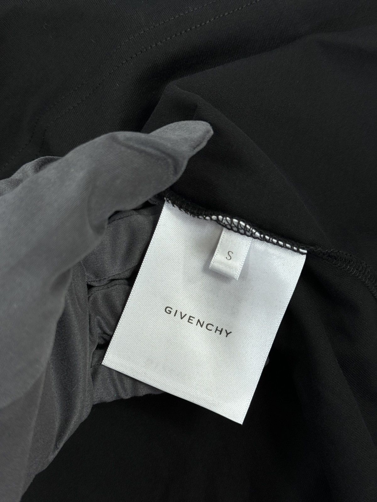 Givenchy LOGO PRINT T-SHIRT Size US S / EU 44-46 / 1 - 5 Thumbnail