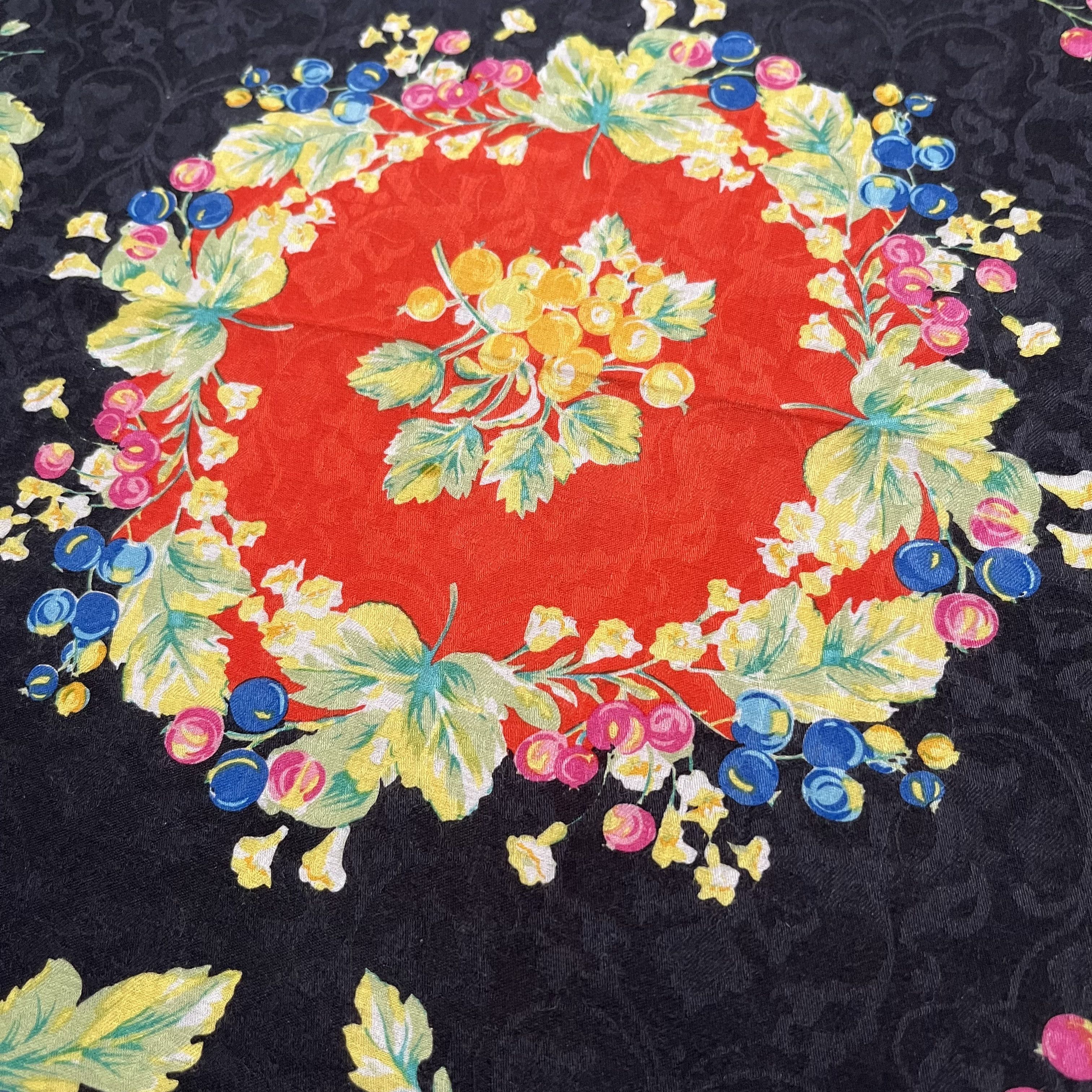 Versace Vintage Versace Handkerchief Size ONE SIZE - 3 Thumbnail