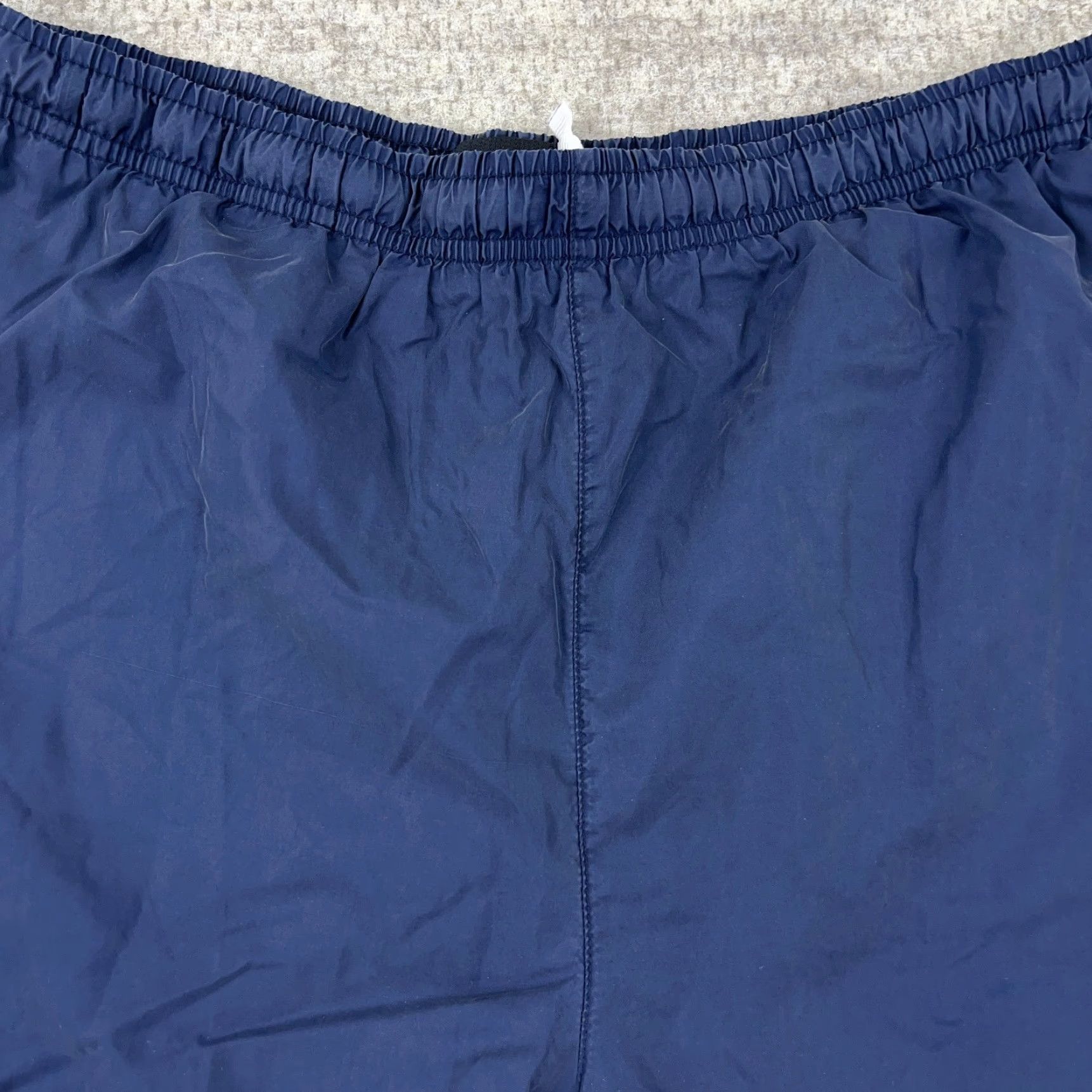 Nike VINTAGE Nike Swim Trunks Men Large Navy Blue Bored Shorts Spellout 2000s Swim Trunks Nike Men L Navy Blue 2000s Size US 33 - 2 Thumbnail