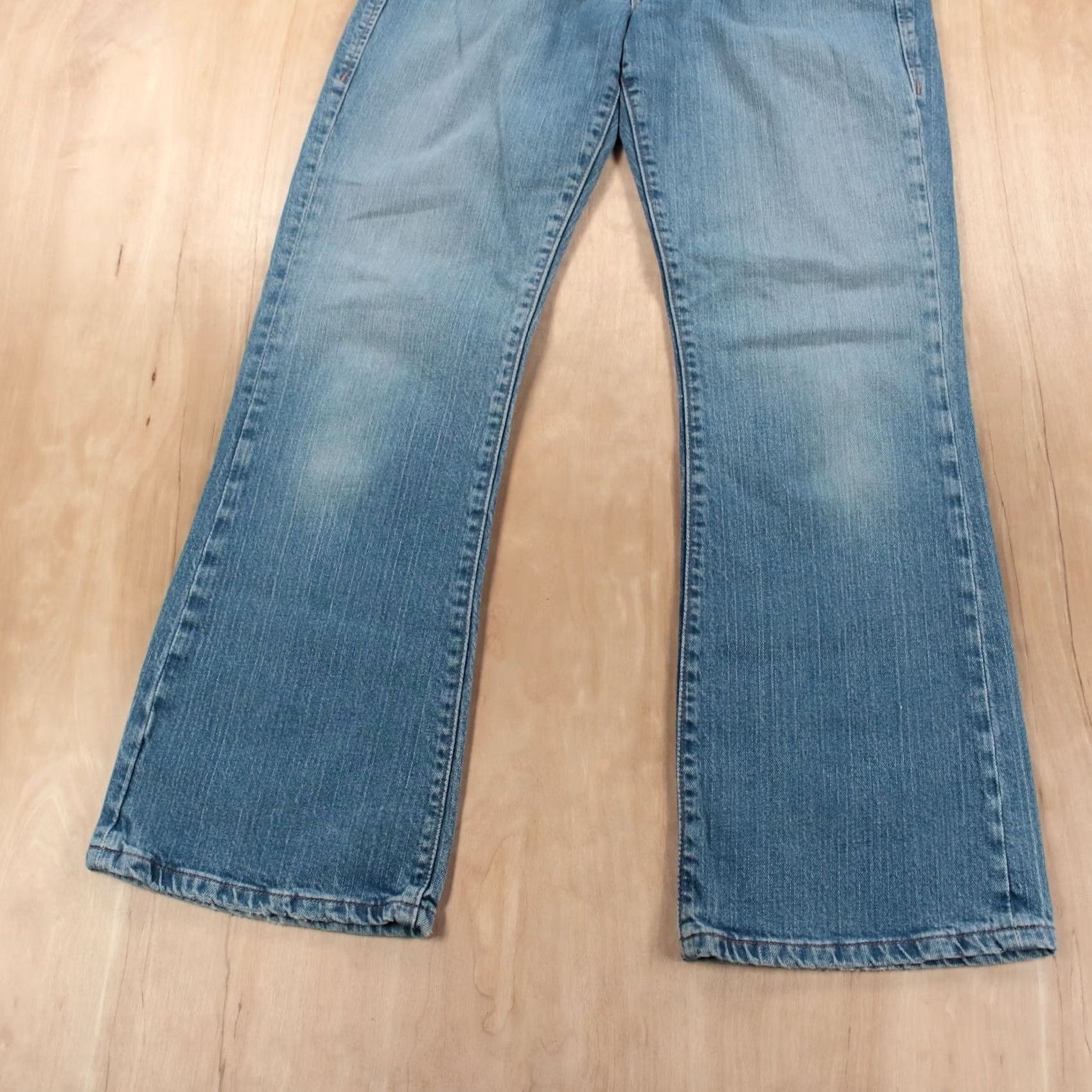 Levi's VINTAGE Levi's 553 Bootcut Jeans Women 12 Blue Denim Cotton Spandex Regular Bootcut 90s 00s Y2K Size 34" / US 12 / IT 48 - 5 Thumbnail