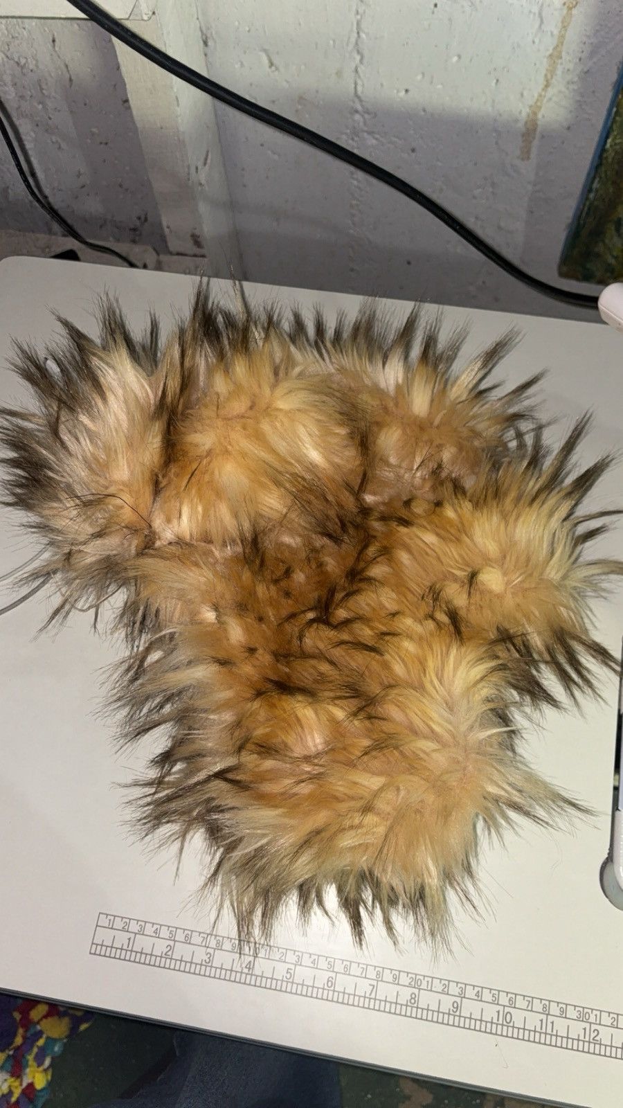 ends.rp fur hat