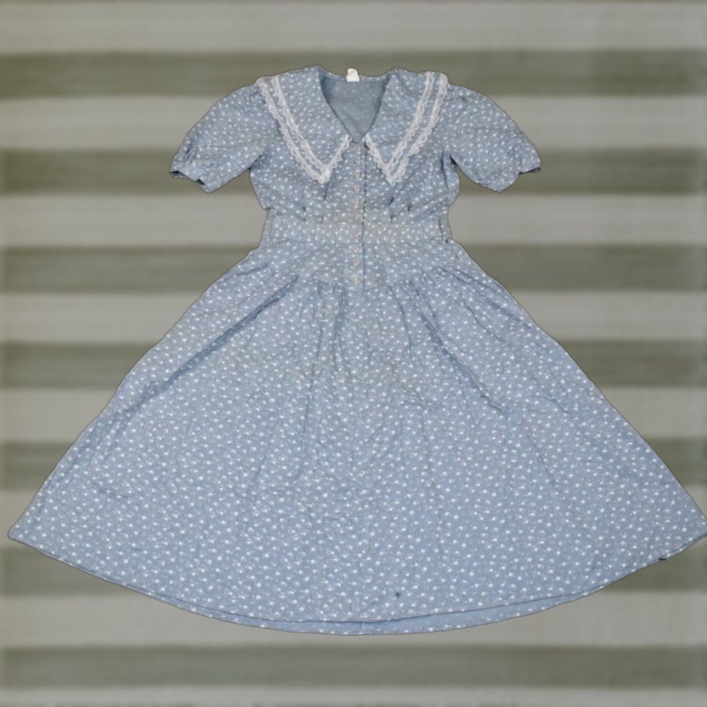 VINTAGE Country Dress S 70s Icy Blue White Flowers Lace Collar Made US