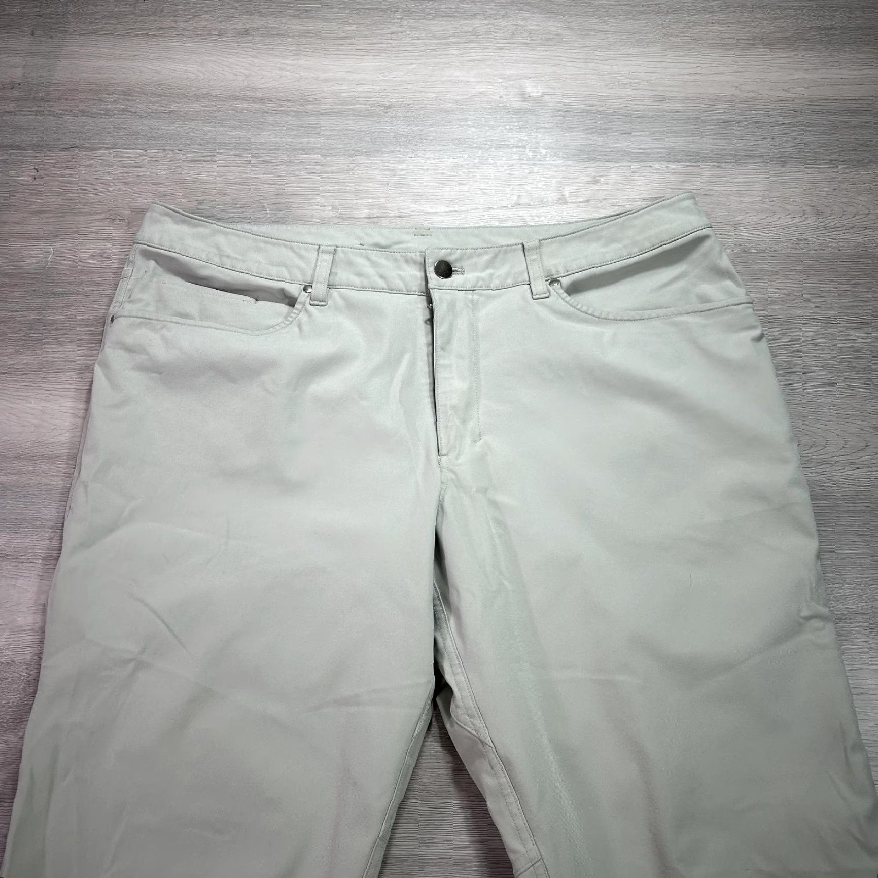 Lululemon Lululemon Pants Mens 36 Gray ABC Classic Warpstreme Chino LM5ADCS Pants Mens 36 Gray Regular Straight Front Pockets Casual Zip Womens? Size US 36 / EU 52 - 3 Thumbnail