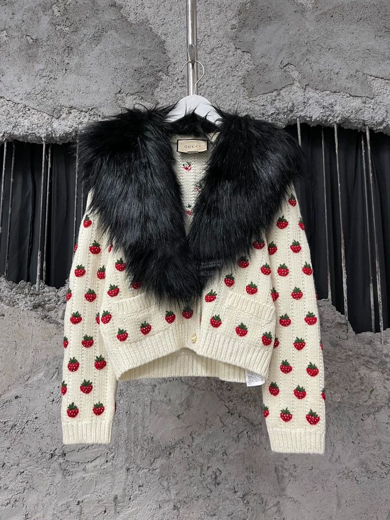 Gucci Gucci Strawberry wool cardigan jacket 2502-Nextarrow Size US L / EU 52-54 / 3 - 1 Thumbnail