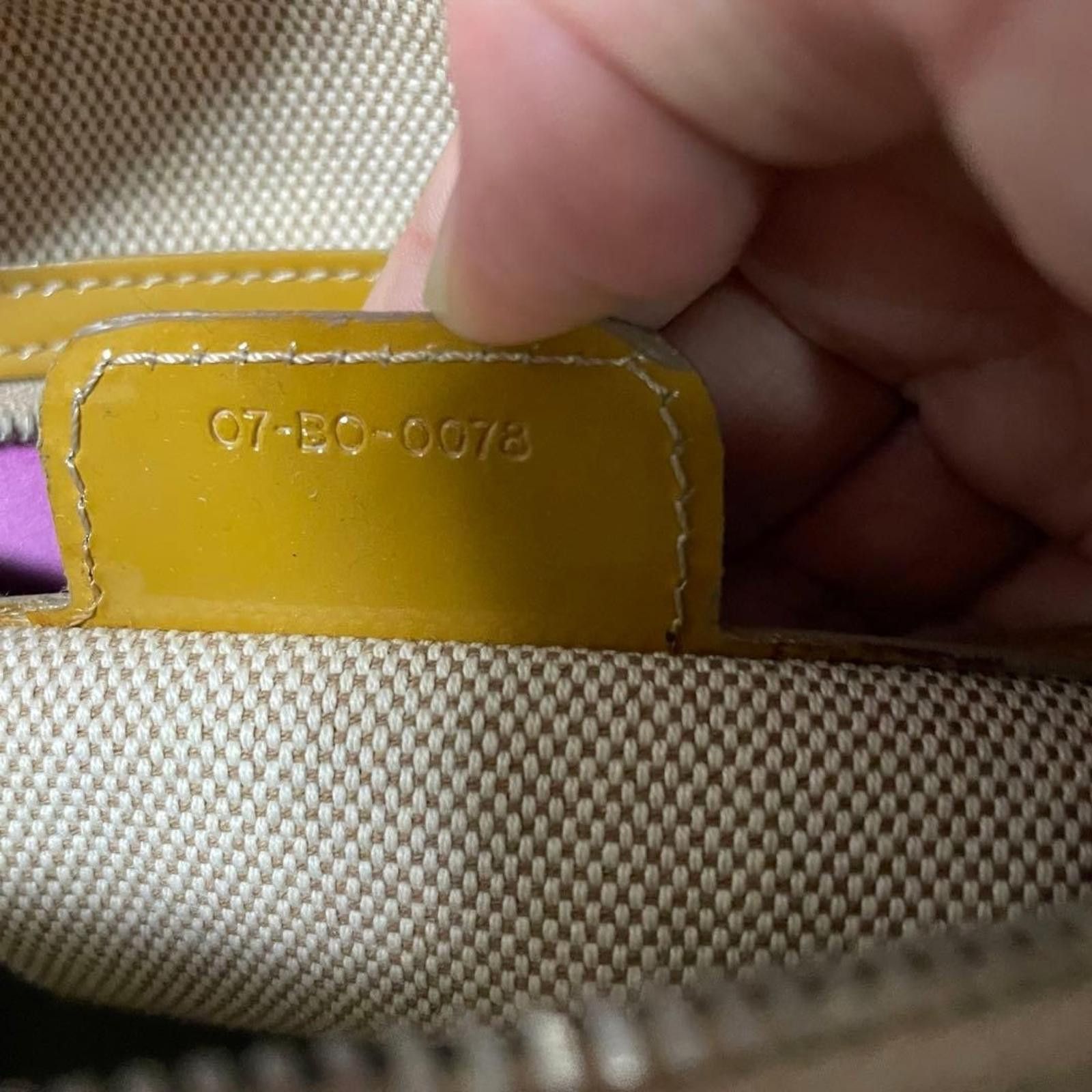 Louis Vuitton Louis Vuitton - Mustard Yellow Vernis Leather Handbag Size ONE SIZE - 9 Thumbnail