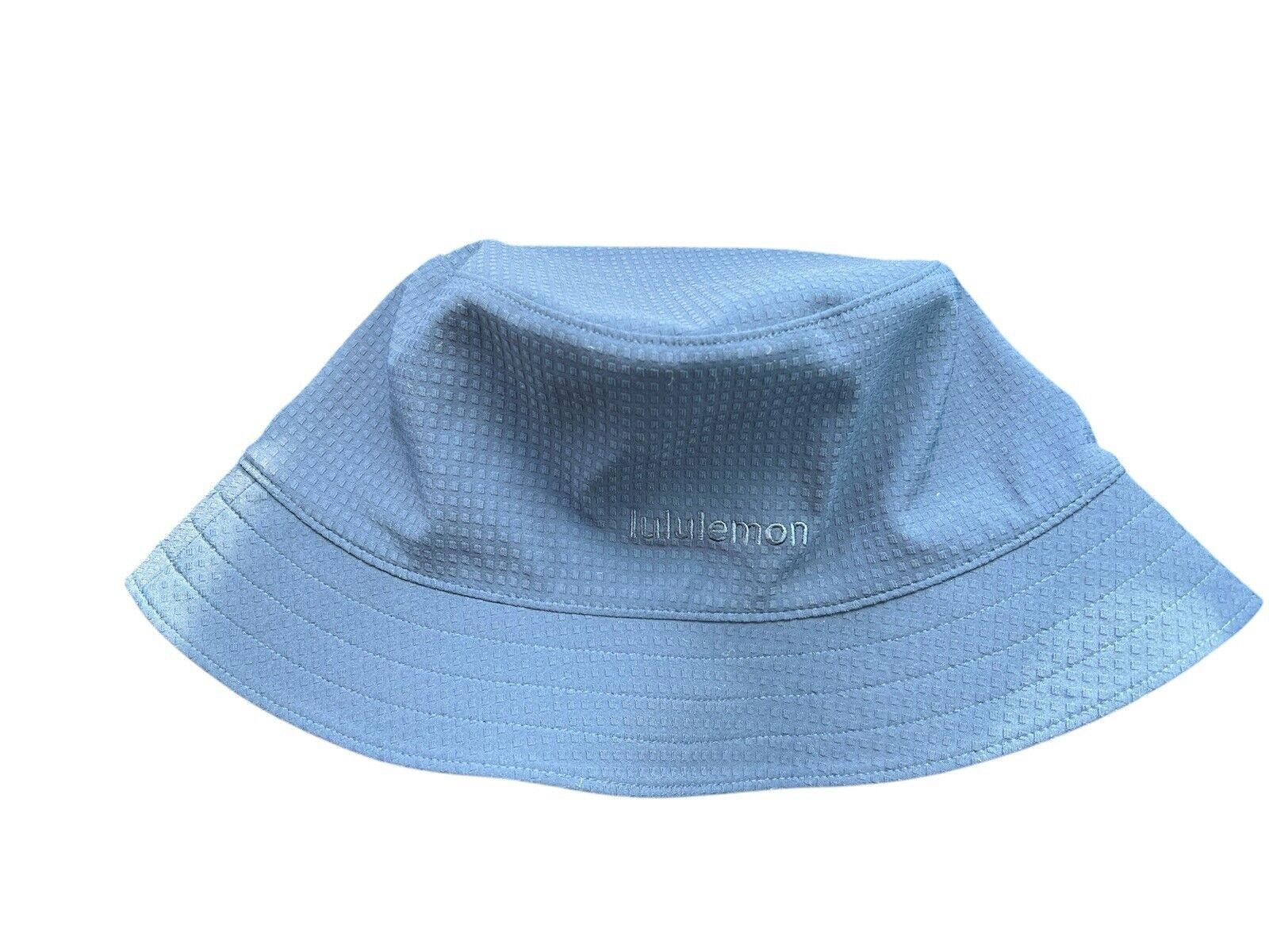 Designer Lululemon Both Ways Bucket Hat Navy And Brown L/XL Size ONE SIZE - 1 Thumbnail