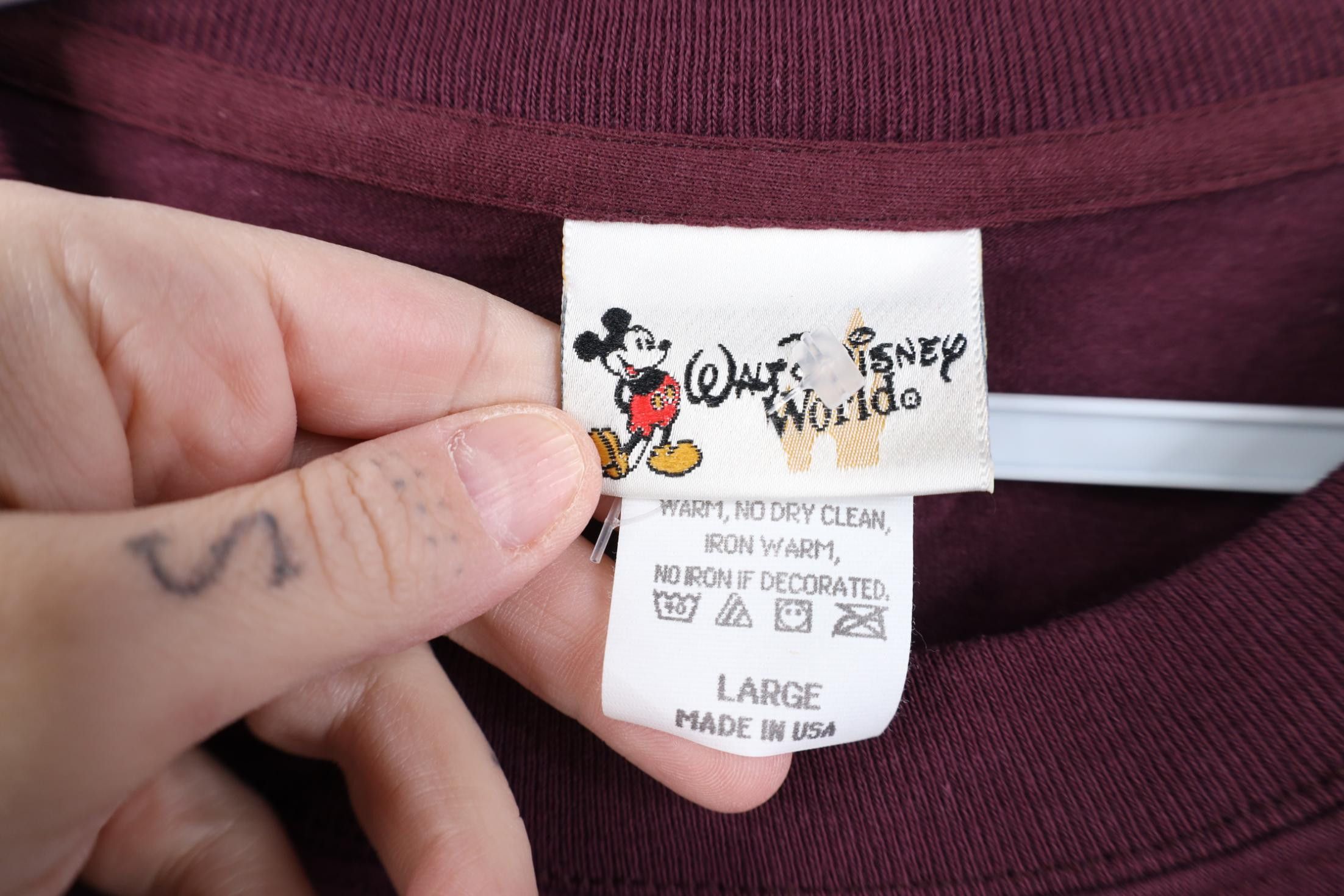 Disney Vintage 90s Disney Earth Day Animal Short Sleeve T-Shirt Size US L / EU 52-54 / 3 - 11 Thumbnail