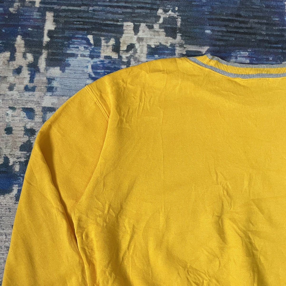 Nike Rare 90s Nike Yellow Boxy Mini Swoosh Sweatshirt Size US M / EU 48-50 / 2 - 12 Thumbnail