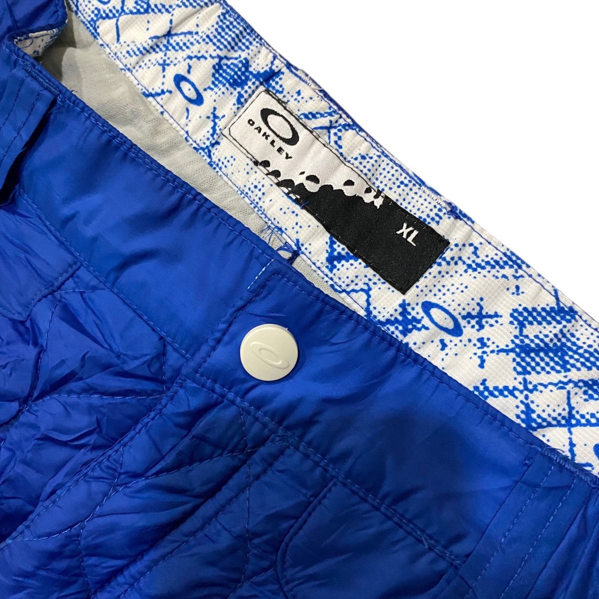 Oakley ☀️Nice design Oakley quilted ski pant size XL Size US 34 / EU 50 - 7 Thumbnail