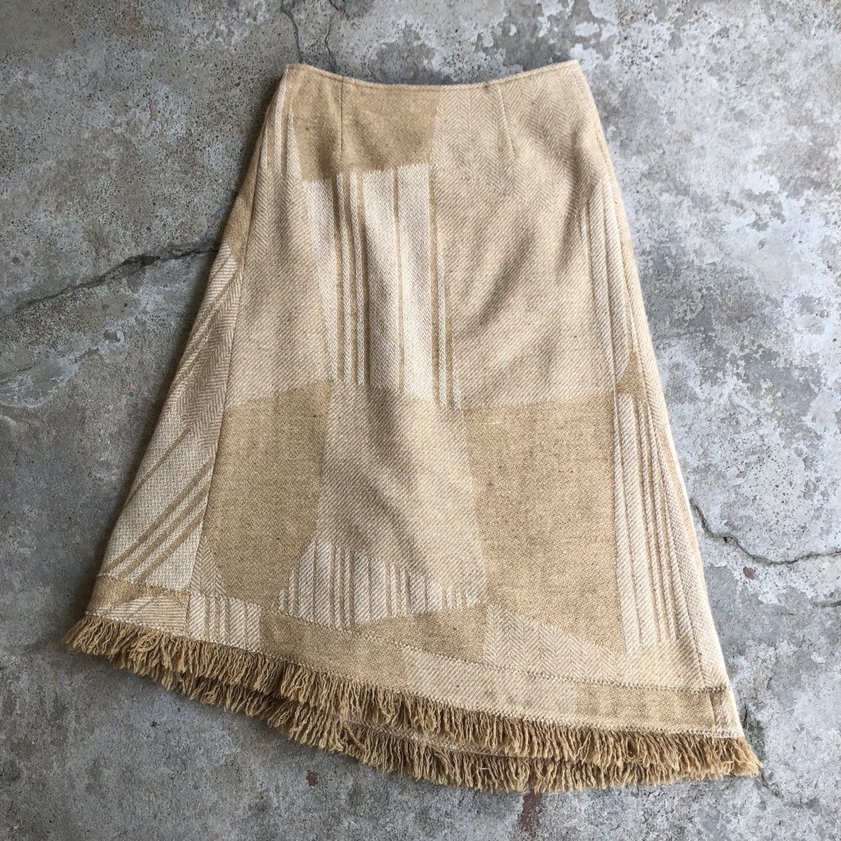 Burberry Burberry London Asymmetric Midi Skit - Wool Blend Size 26" / US 2 / IT 38 - 4 Thumbnail