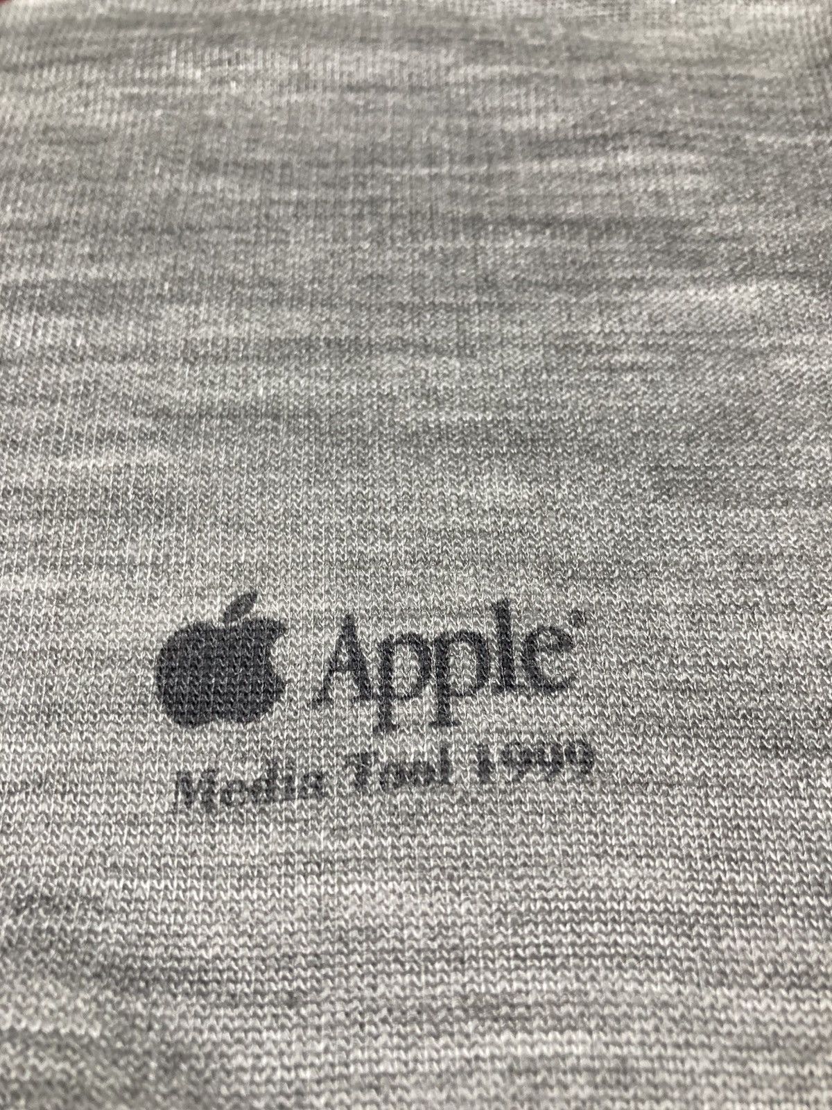 Apple Vintage 1999 Apple Computer Media Tool Sweatshirt Grey Red Size US L / EU 52-54 / 3 - 4 Thumbnail